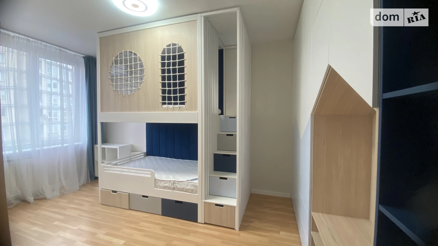 Продається 4-кімнатна квартира 149.6 кв. м у Києві, просп. Володимира Івасюка - фото 4
