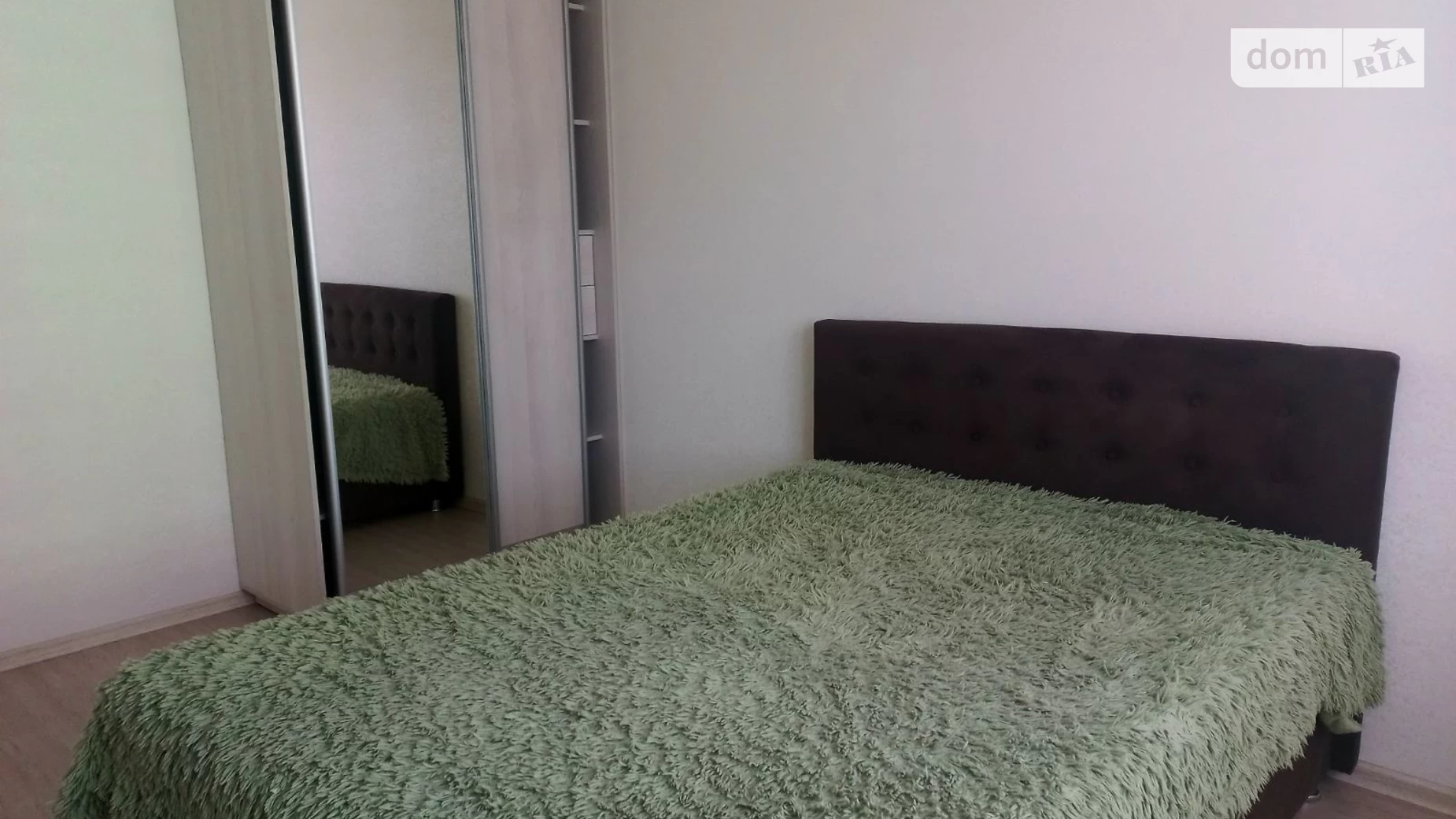 Продается 2-комнатная квартира 49 кв. м в Броварах, ул. Симоненко, 105 - фото 2