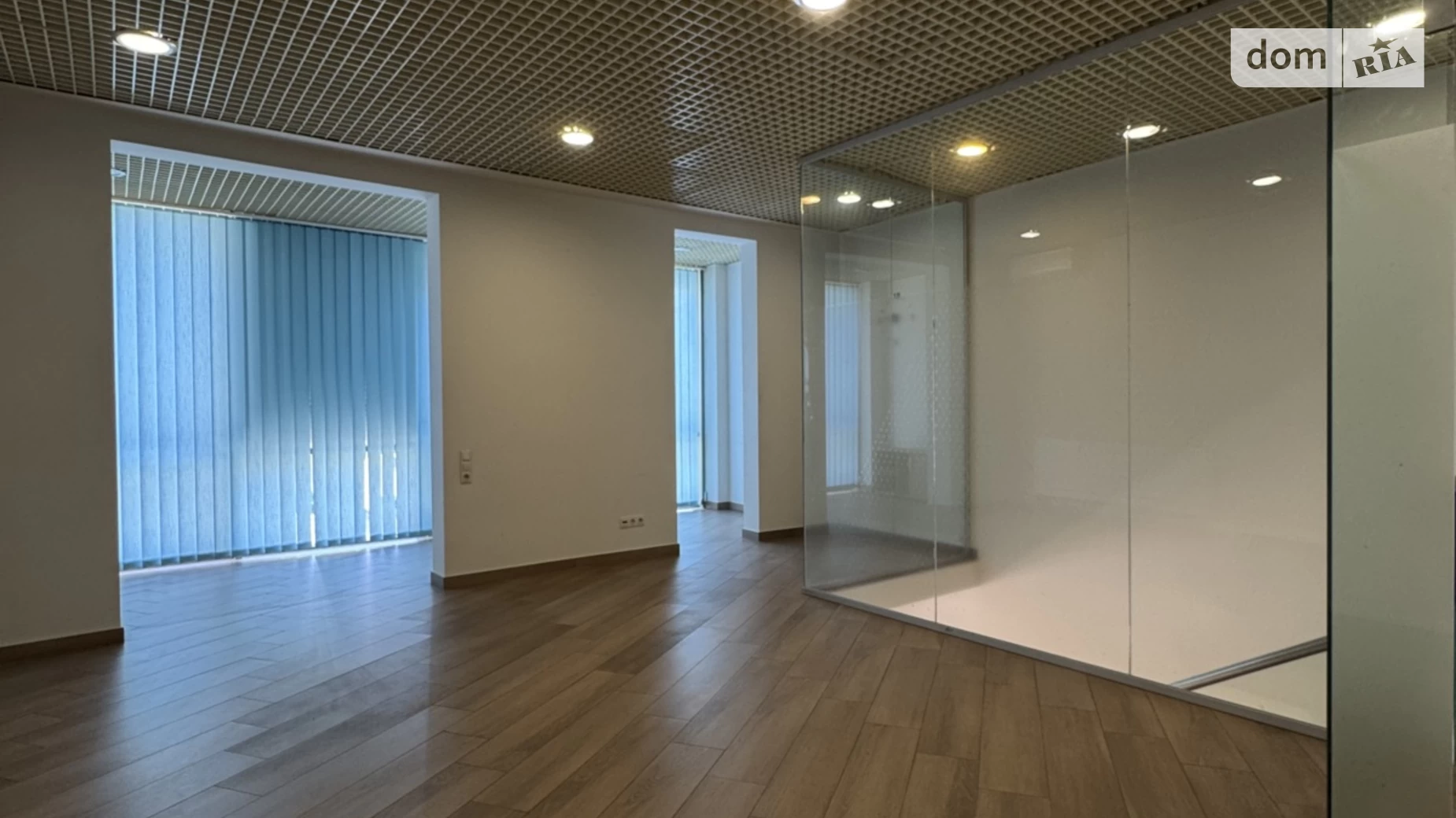 Сдается в аренду офис 250 кв. м в бизнес-центре, цена: 3000 $ - фото 5