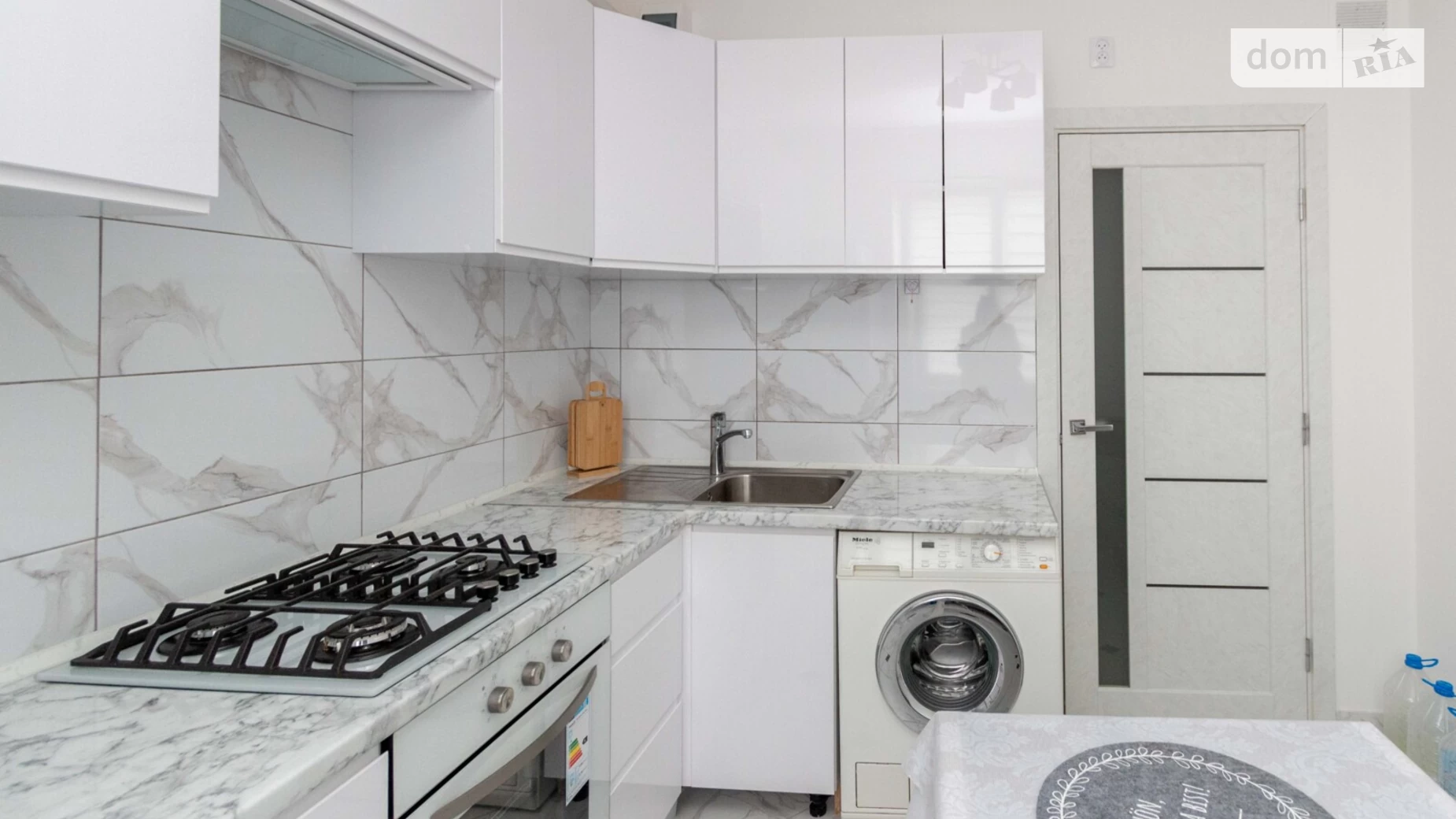 Продается 2-комнатная квартира 49.6 кв. м в Черновцах, бул. Героев Крут, 4Б - фото 2