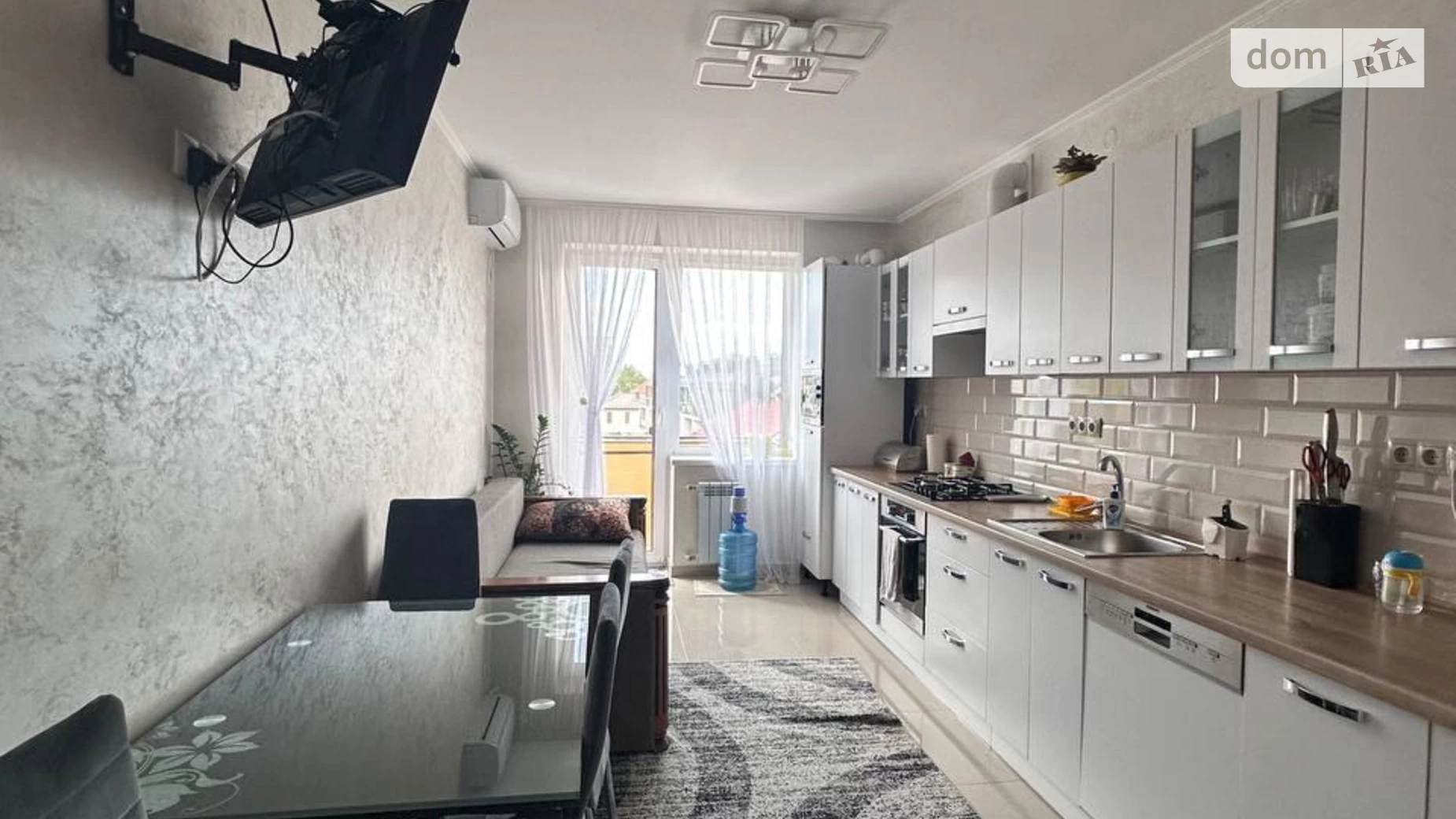 Продается 2-комнатная квартира 72 кв. м в Ужгороде, ул. Хиры Александра, 19 - фото 2