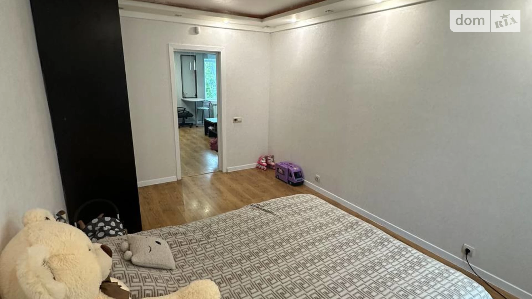 Продается 2-комнатная квартира 50 кв. м в Киеве, ул. Салютная, 25А - фото 2