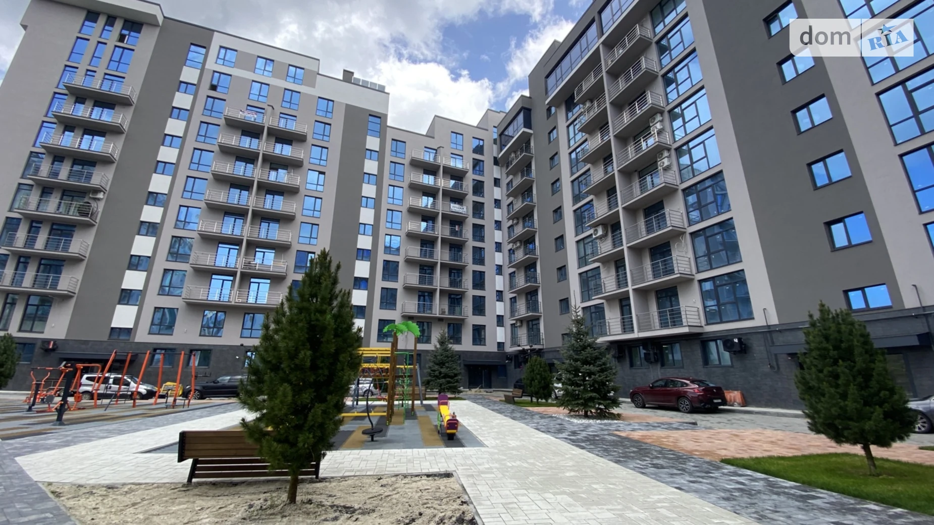 Продается 3-комнатная квартира 96 кв. м в Ивано-Франковске, ул. Гетьмана Ивана Мазепы, 160А - фото 2