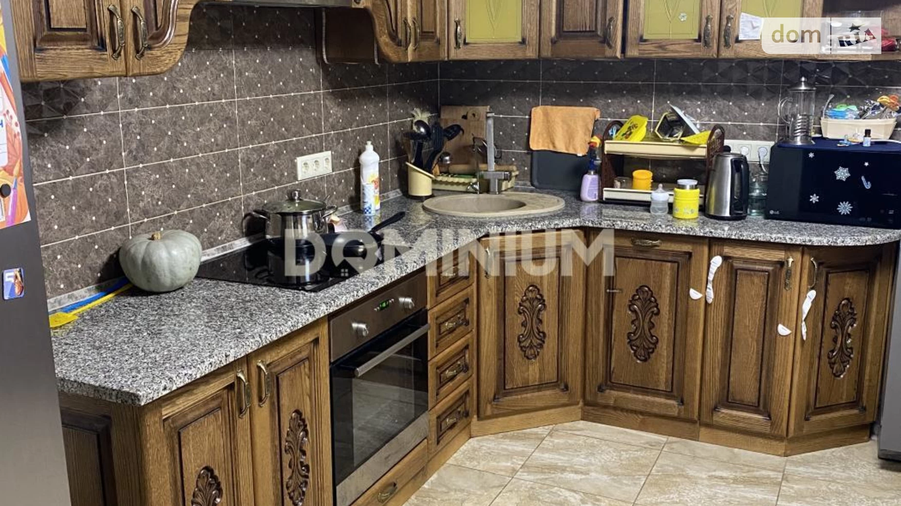 Продается дом на 3 этажа 400 кв. м с мебелью, цена: 180000 € - фото 3