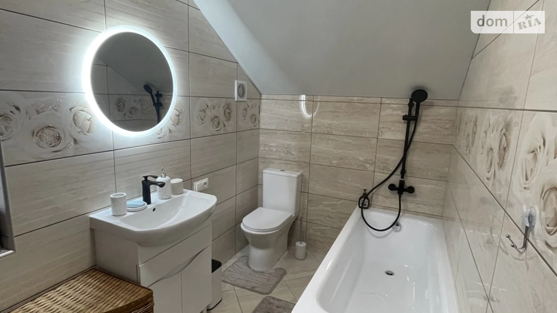 Продается дом на 2 этажа 132 кв. м с гаражом, цена: 77000 $ - фото 2