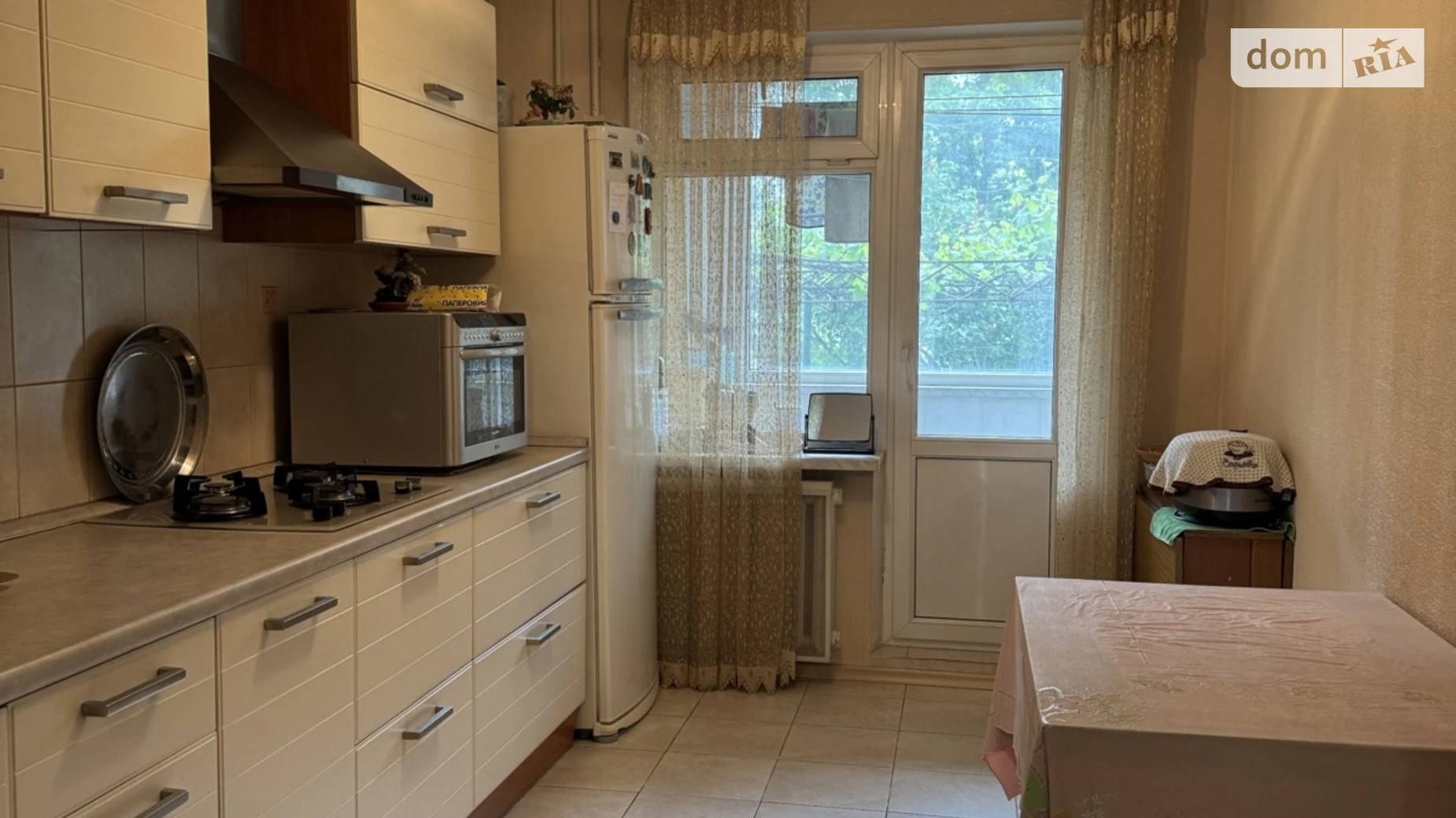 Продается 3-комнатная квартира 71.9 кв. м в Одессе, ул. Жолио-Кюри, 64 - фото 2