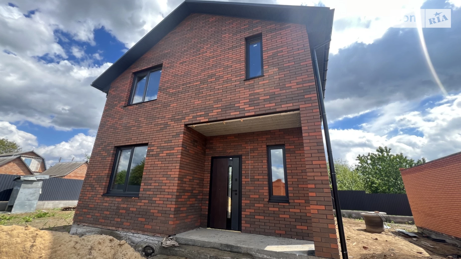 Продается дом на 2 этажа 120 кв. м с балконом, цена: 92000 $ - фото 2