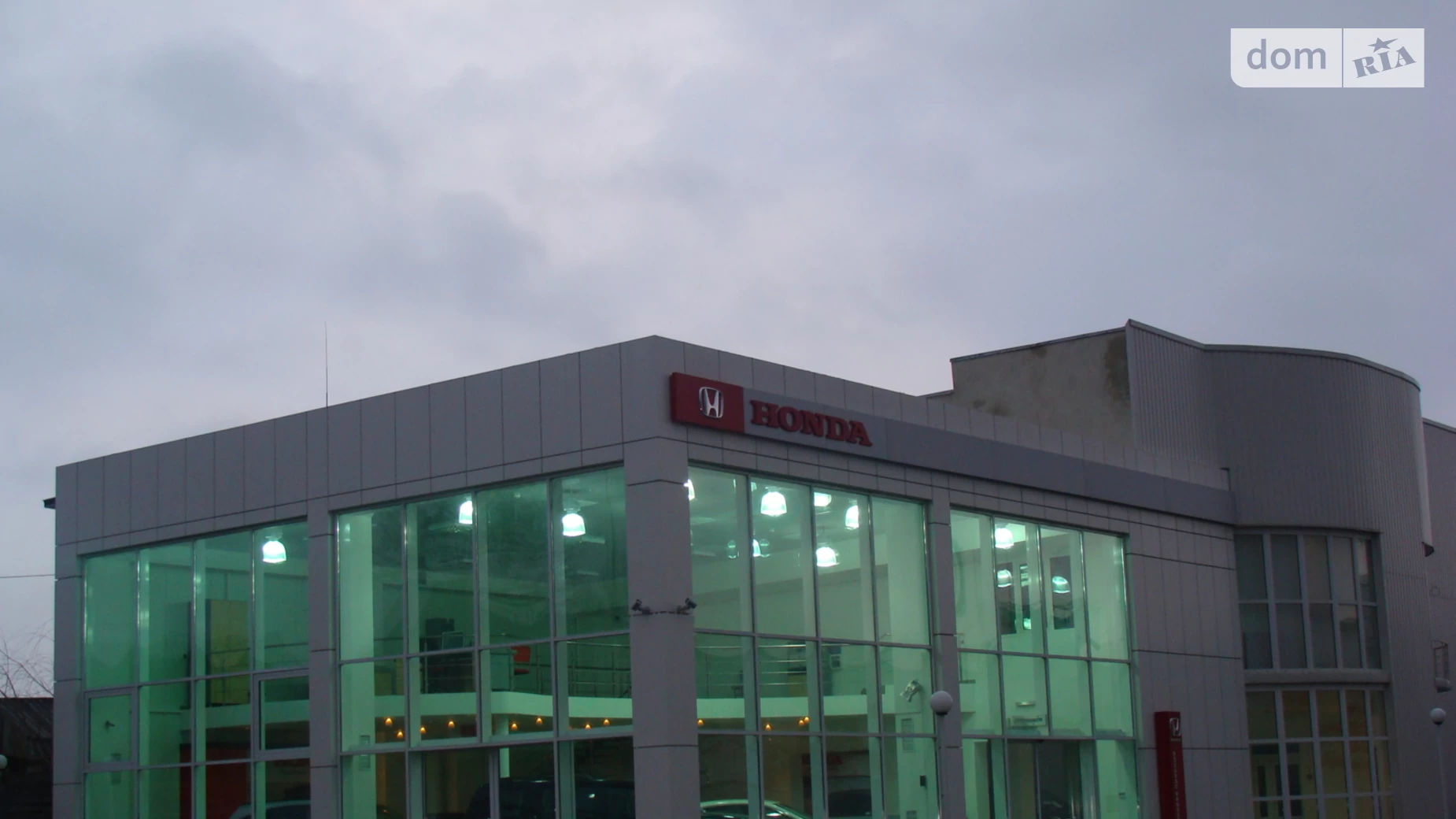 Продается объект сферы услуг 867 кв. м в 2-этажном здании, цена: 770000 $ - фото 2