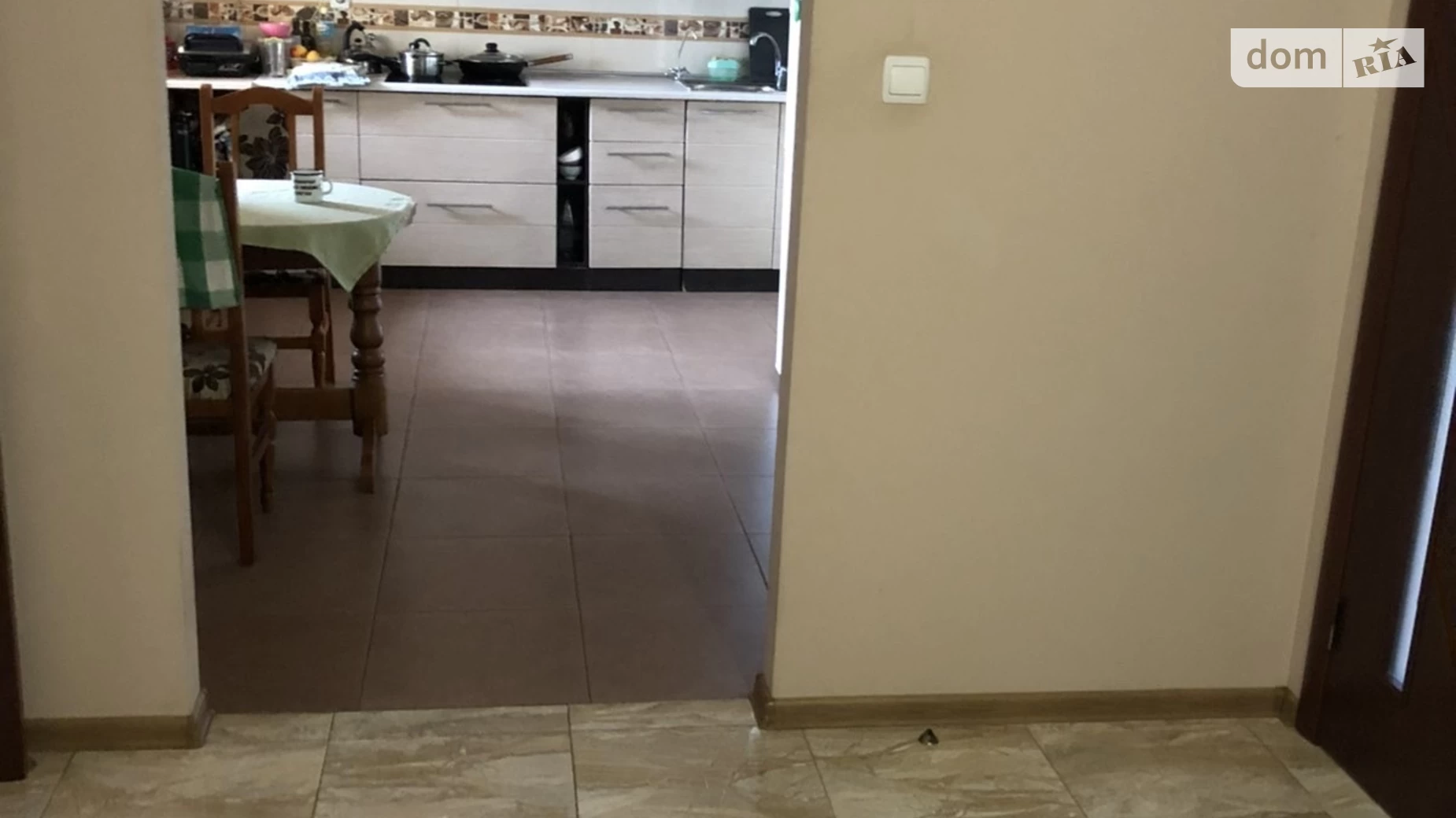 Продается 2-комнатная квартира 77.8 кв. м в Ужгороде, ул. Добрянского, 20 - фото 2