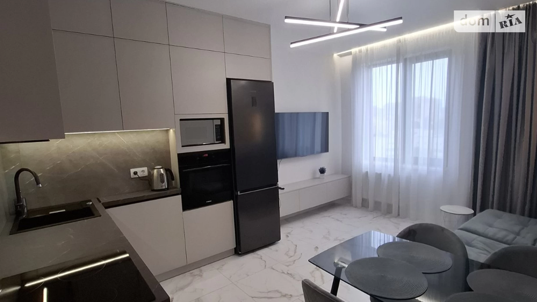 Продається 2-кімнатна квартира 67 кв. м у Одесі, Фонтанська дор., 25 - фото 2