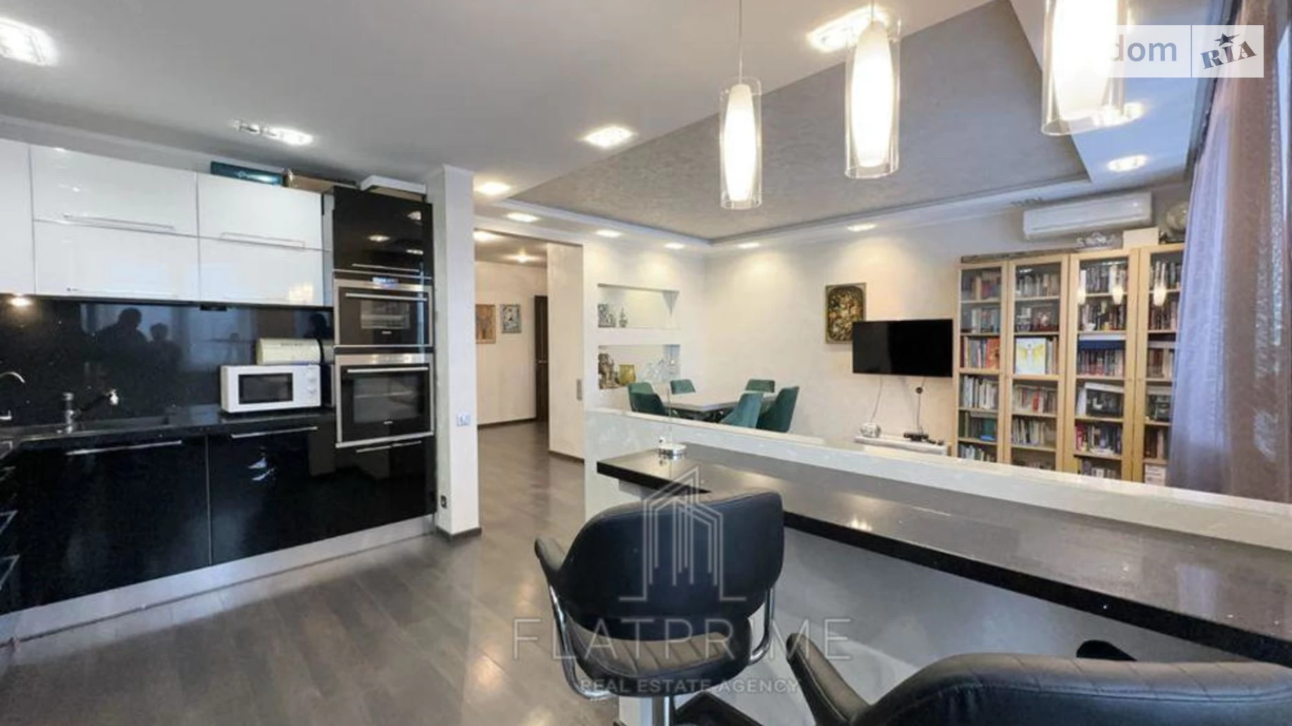 Продается 1-комнатная квартира 49 кв. м в Киеве, ул. Соломенская, 20А - фото 2