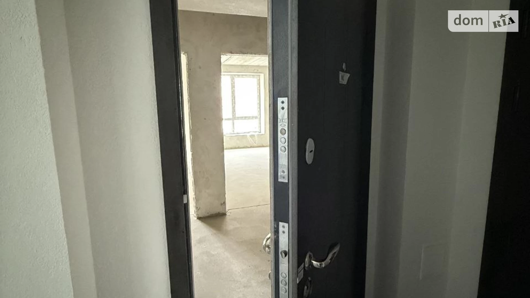 Продается 1-комнатная квартира 47 кв. м в Ивано-Франковске, ул. Молодежная - фото 2