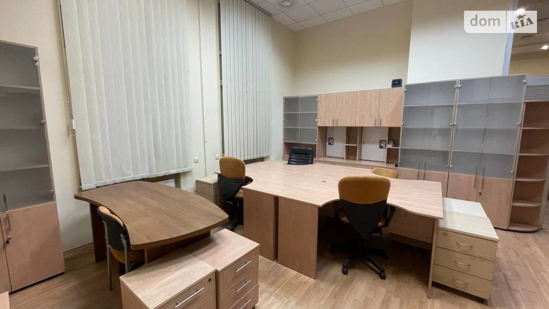 Продается офис 196 кв. м в бизнес-центре, цена: 196000 $ - фото 4