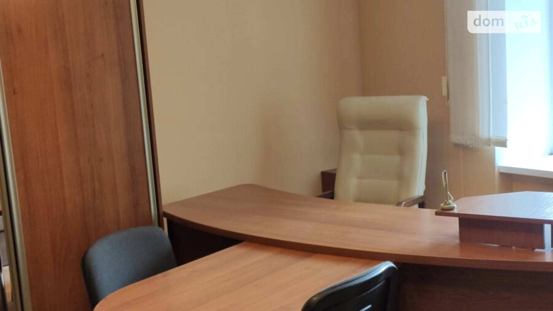 Сдается в аренду офис 18 кв. м в бизнес-центре, цена: 7500 грн - фото 2
