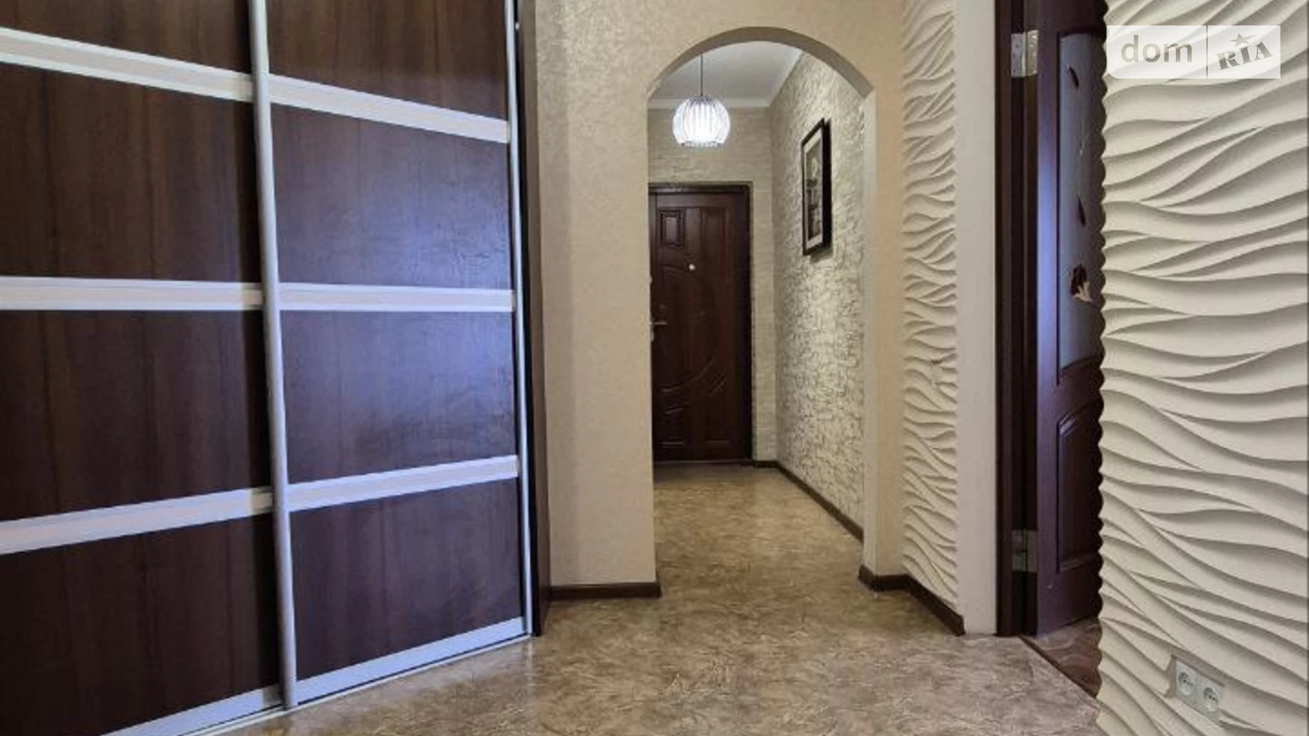 Продается 3-комнатная квартира 75 кв. м в Чернигове, ул. Национальной гвардии(1-й Гвардейской Армии) - фото 3