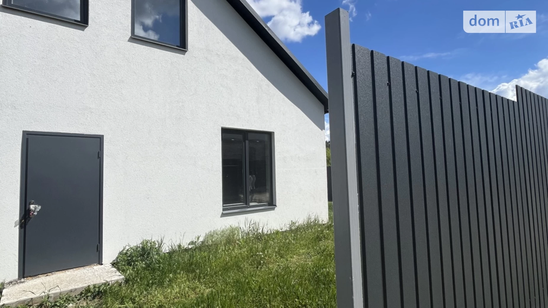 Продается дом на 2 этажа 145 кв. м с камином, цена: 74000 $ - фото 2