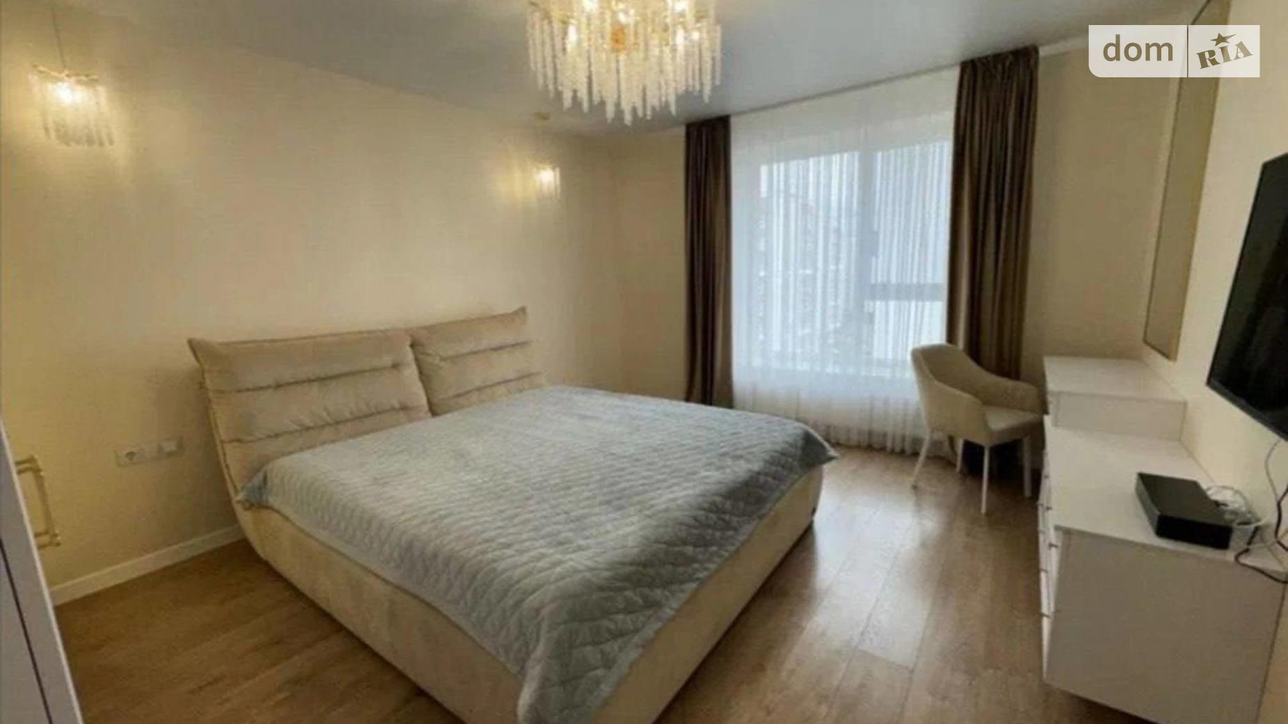 Продается 3-комнатная квартира 82.2 кв. м в Ивано-Франковске, ул. Отца Блавацкого, 18 корпус 15 - фото 2