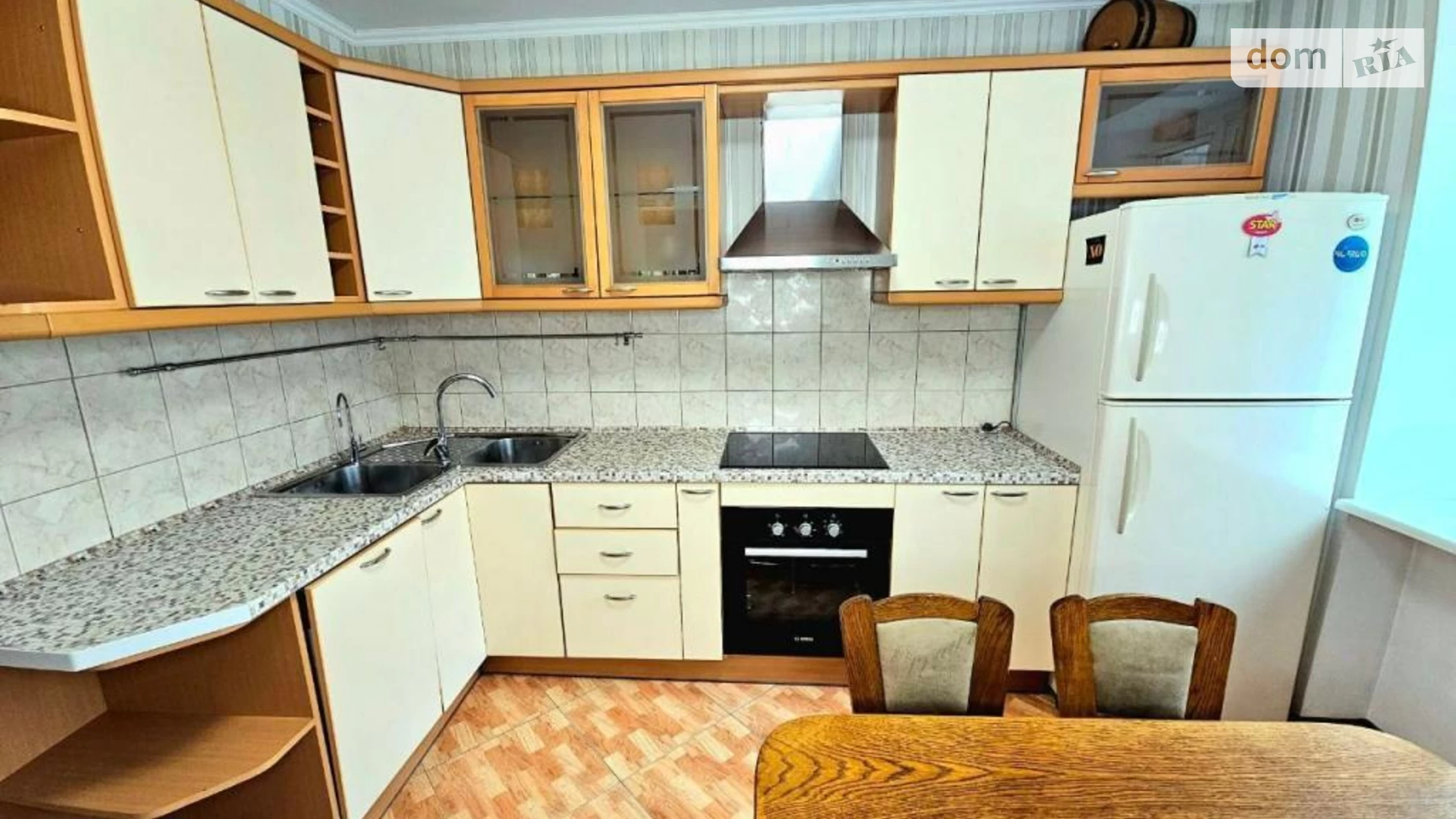 Продается 3-комнатная квартира 89 кв. м в Киеве, ул. Андрея Верхогляда(Драгомирова), 2 - фото 2