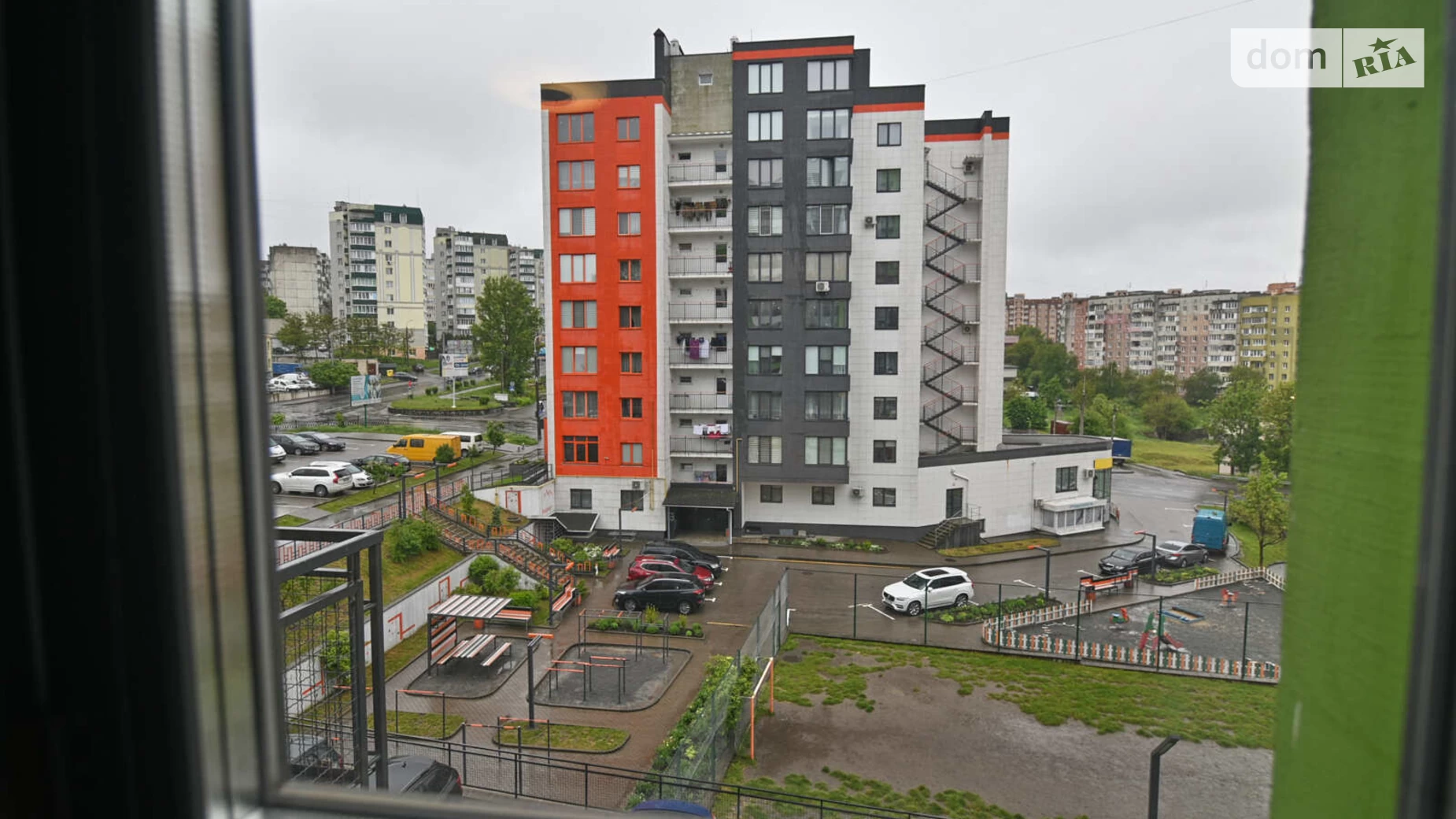 Продается 2-комнатная квартира 69.6 кв. м в Ровно, ул. Коновальца Евгения, 2 - фото 5