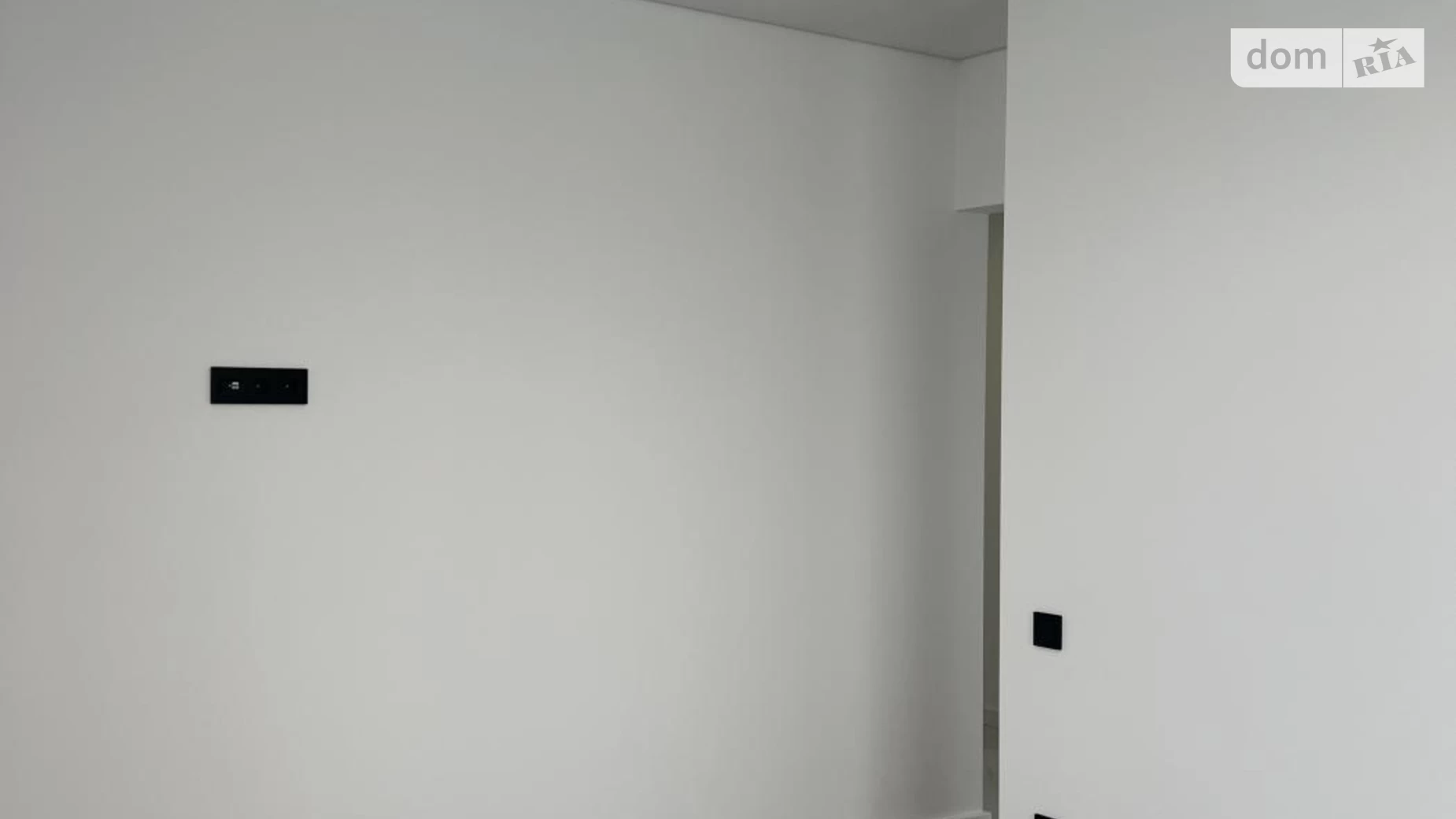 Продается 2-комнатная квартира 53 кв. м в Ровно, ул. Николая Боголюбова - фото 2