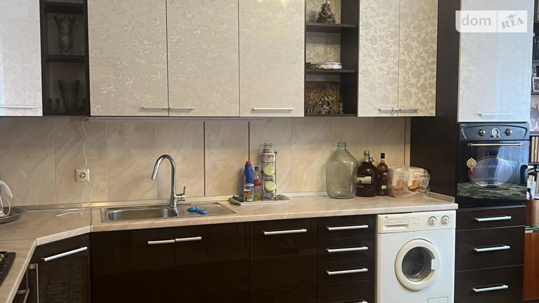 Продается дом на 2 этажа 250 кв. м с верандой, цена: 230000 $ - фото 2