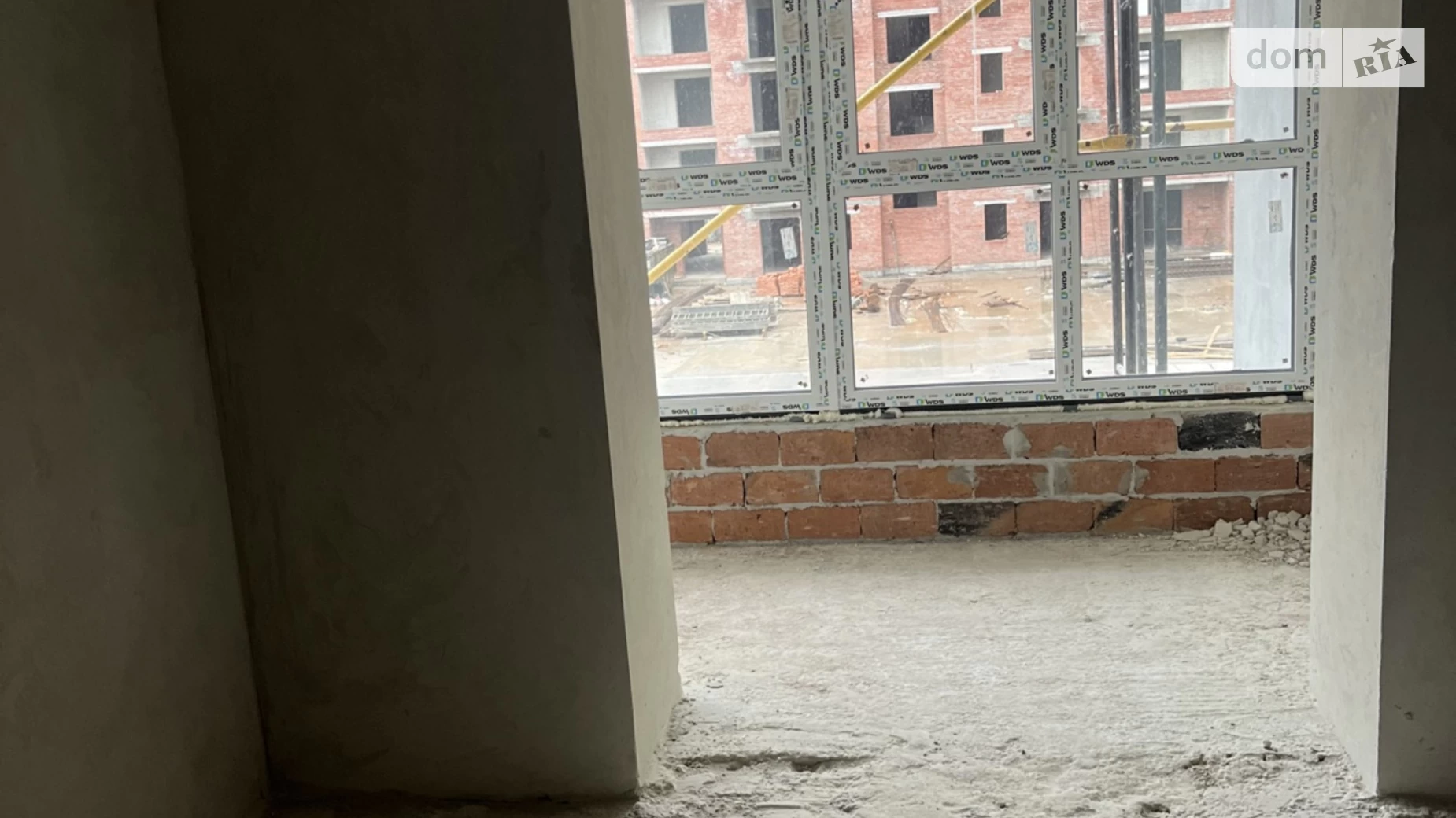 Продается 2-комнатная квартира 60 кв. м в Ивано-Франковске, ул. Химиков, 43 - фото 2