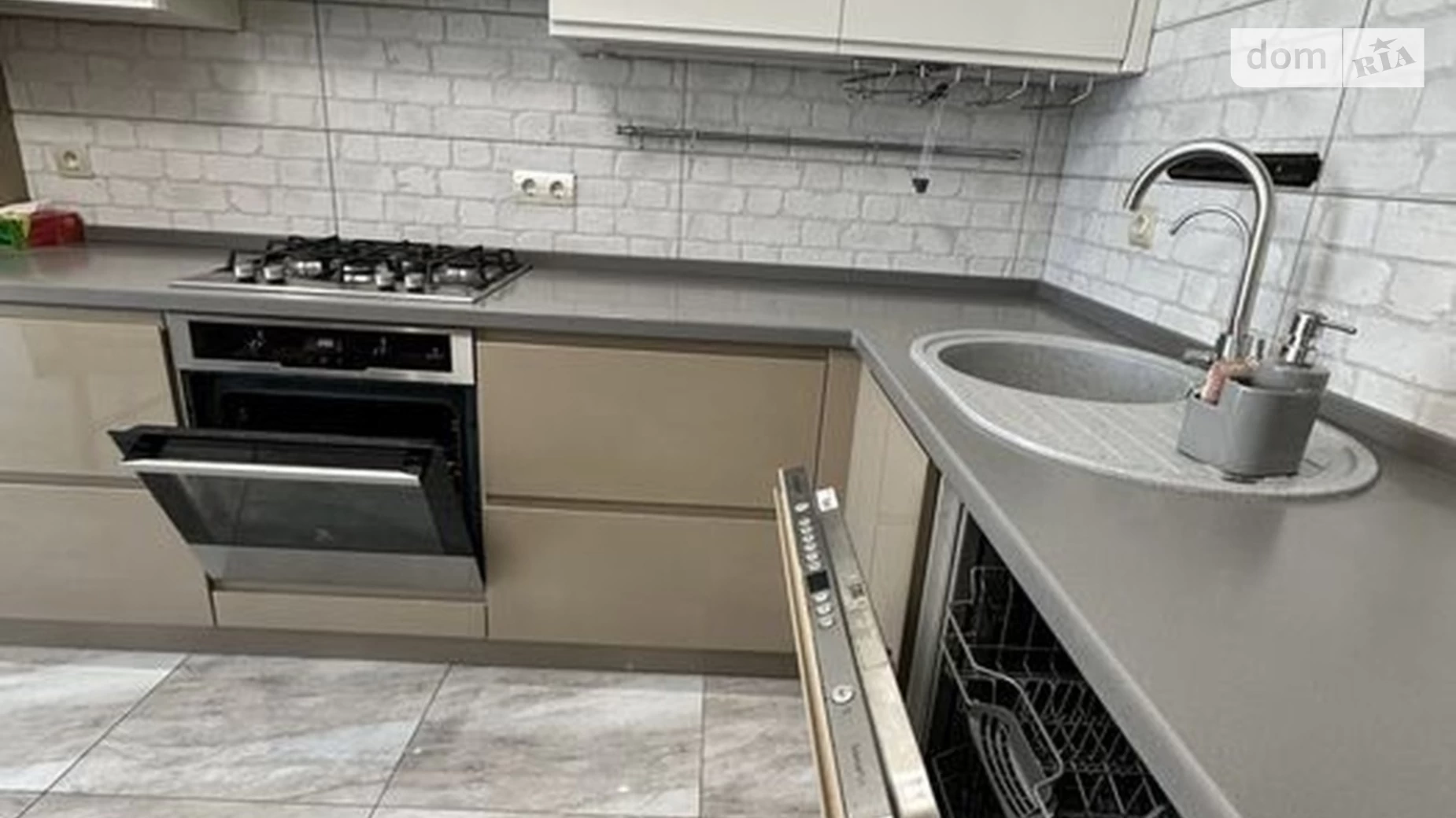 Сдается в аренду 3-комнатная квартира 90 кв. м в Днепре, бул. Славы, 2А - фото 3