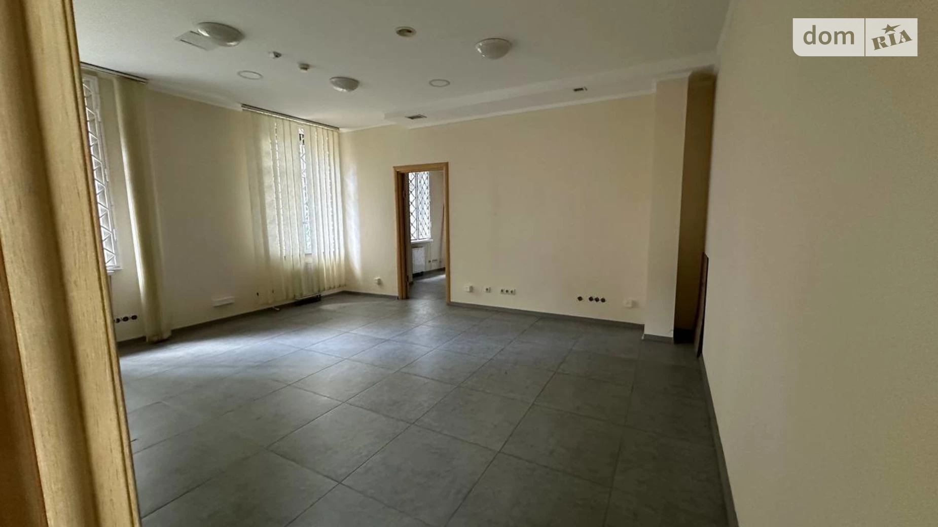 Сдается в аренду офис 180 кв. м в бизнес-центре, цена: 1800 $ - фото 3