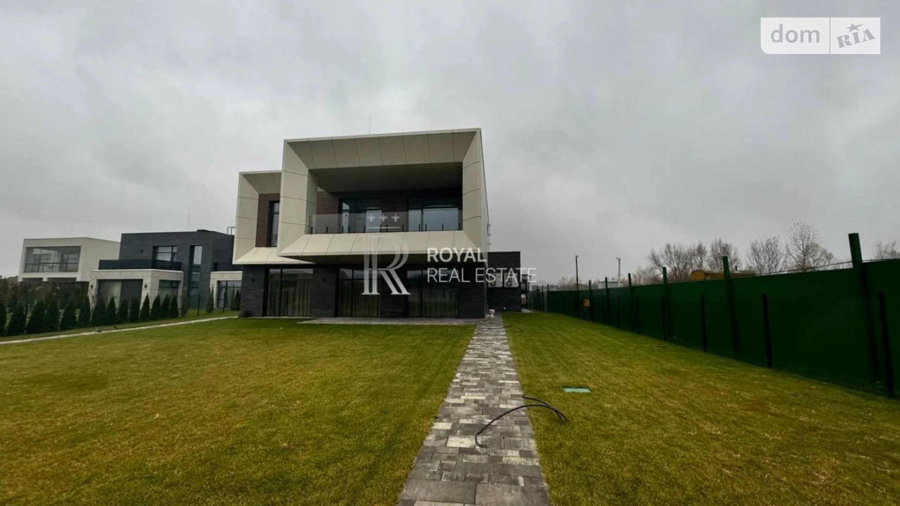 Продается дом на 2 этажа 400 кв. м с садом, цена: 1200000 $ - фото 2
