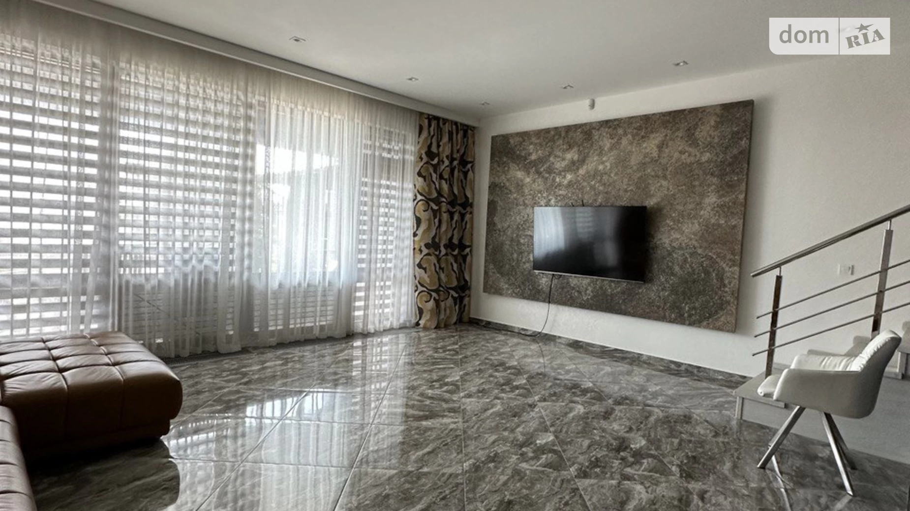 Продается дом на 2 этажа 184 кв. м с садом, цена: 550000 $ - фото 3