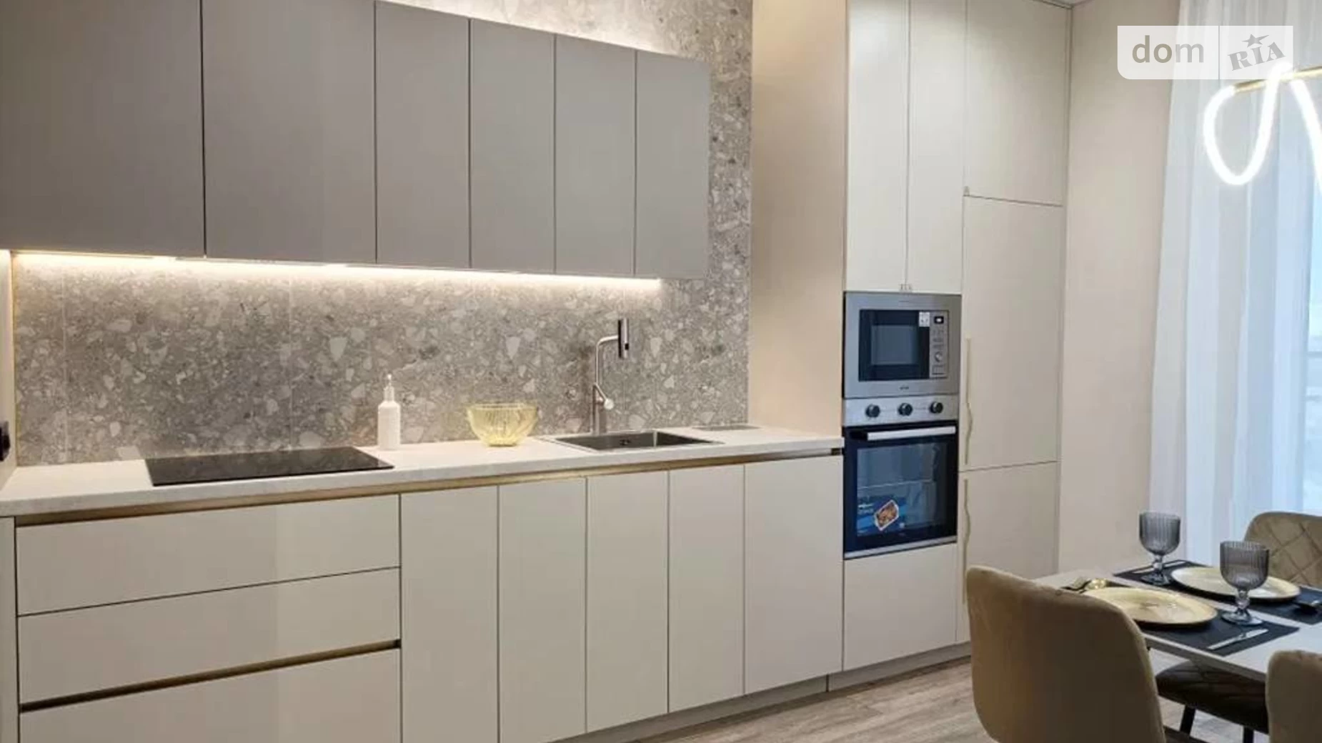 Продается 1-комнатная квартира 42 кв. м в Одессе, ул. Краснова, 3 корпус 60 - фото 3