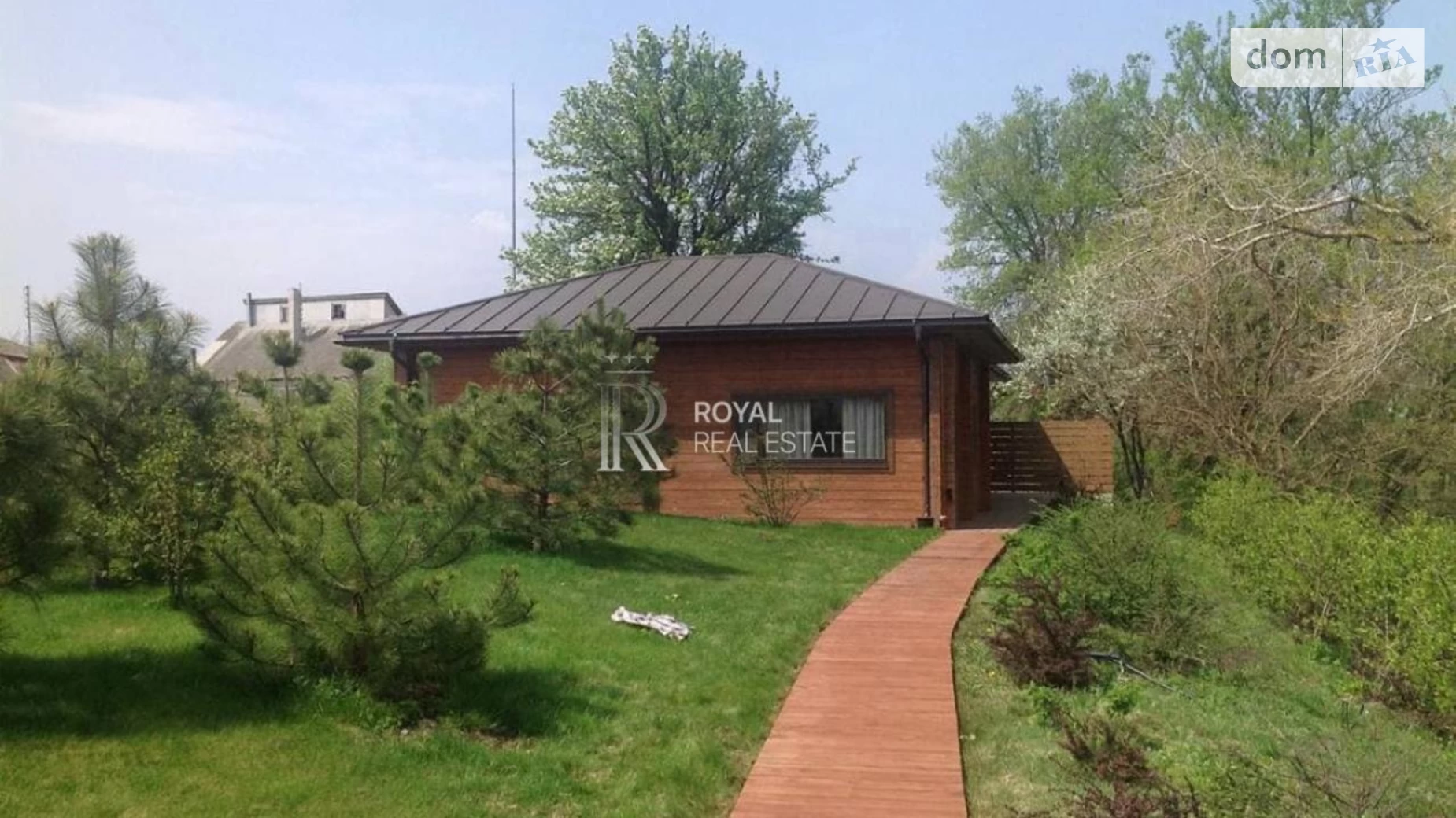 Продается дом на 3 этажа 1700 кв. м с мансардой, цена: 5500000 $ - фото 2