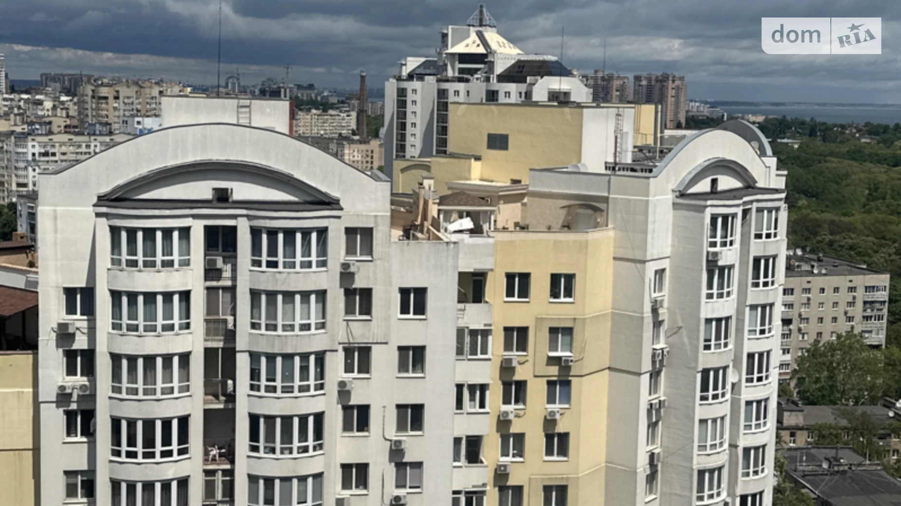 Продається 1-кімнатна квартира 43 кв. м у Одесі, Фонтанська дор., 25 - фото 2