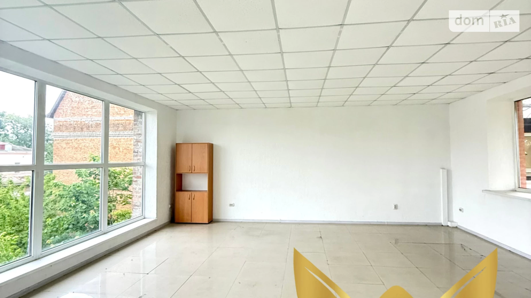 Сдается в аренду офис 152 кв. м в бизнес-центре, цена: 1000 $ - фото 2