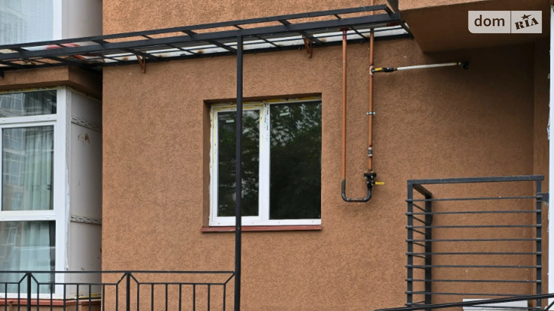 Продается 3-комнатная квартира 85 кв. м в Черновцах, ул. Русская, 241 - фото 4