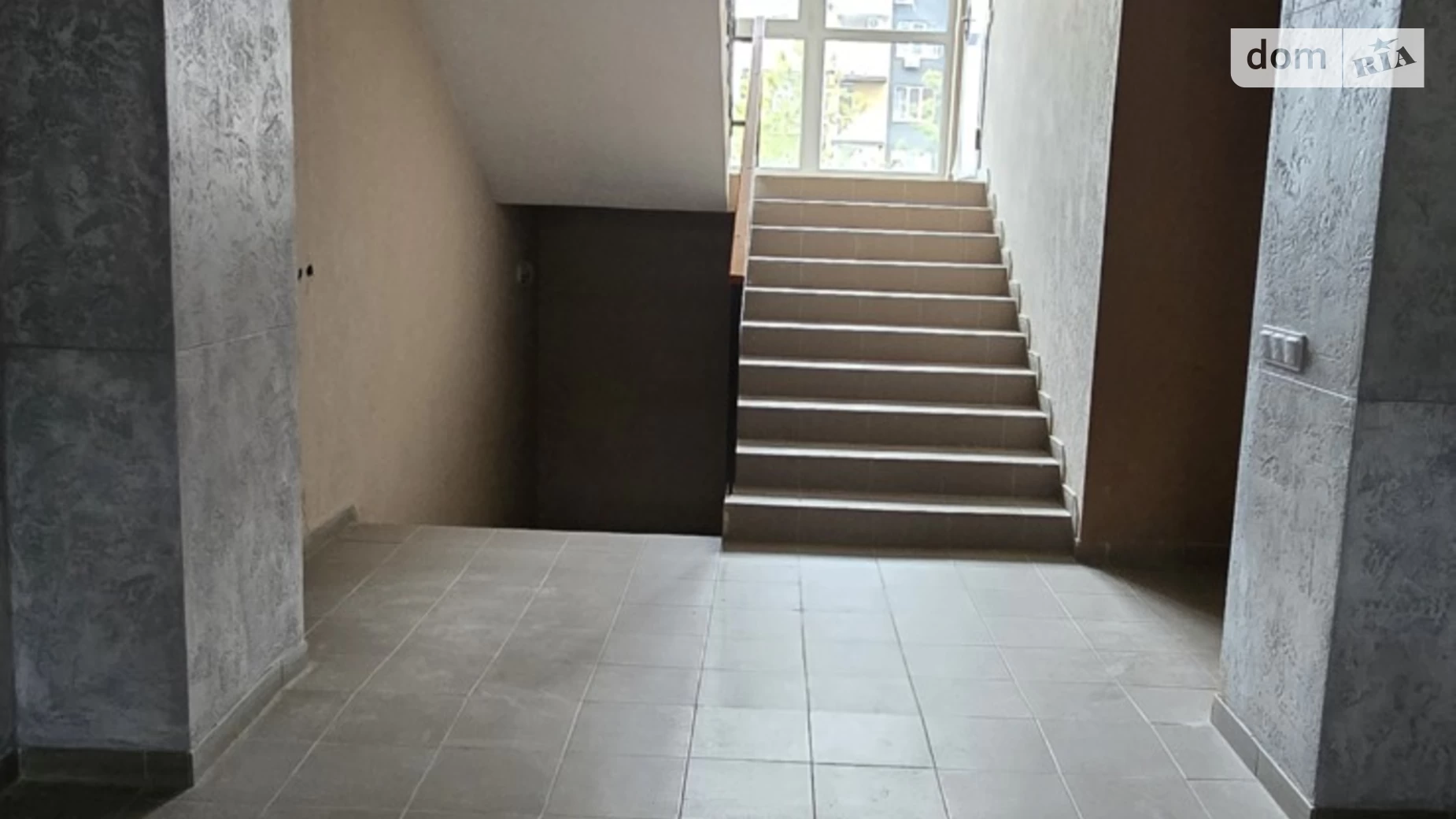Продается 3-комнатная квартира 85 кв. м в Черновцах, ул. Русская, 241 - фото 5