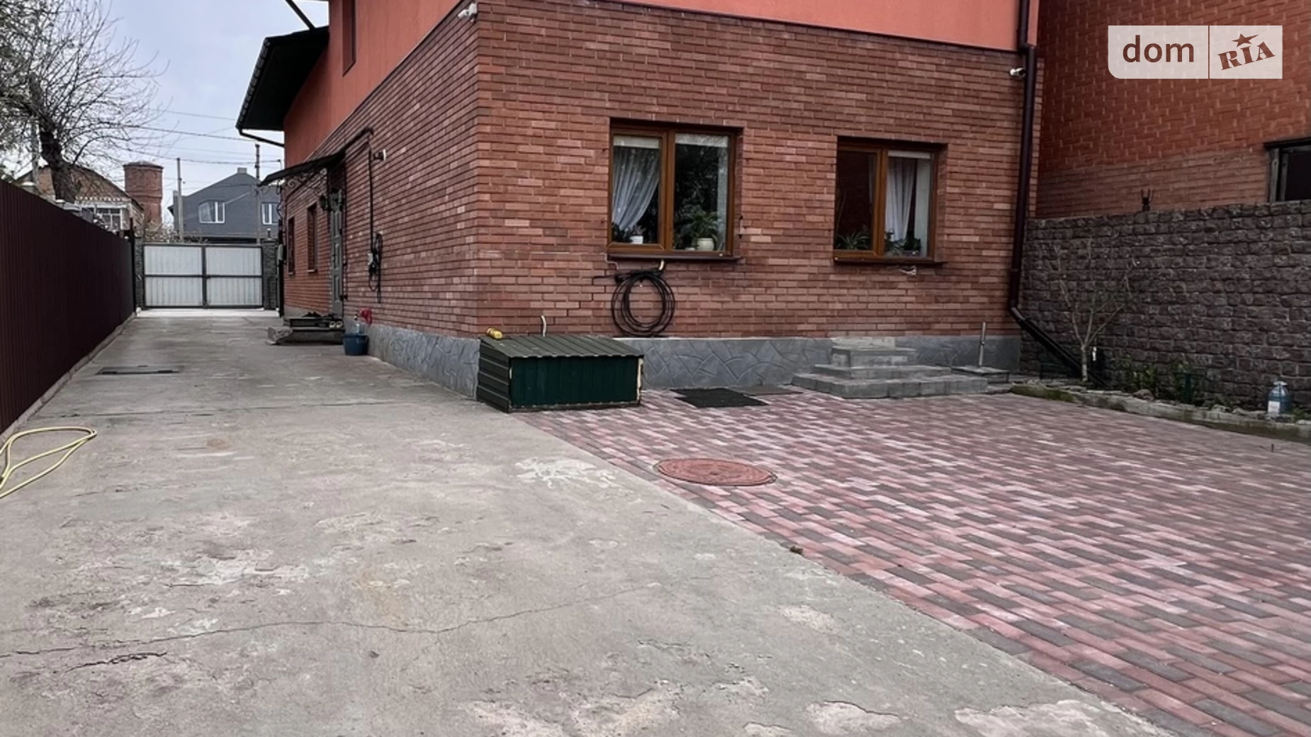 Продается дом на 2 этажа 160 кв. м с садом, цена: 140000 $ - фото 2
