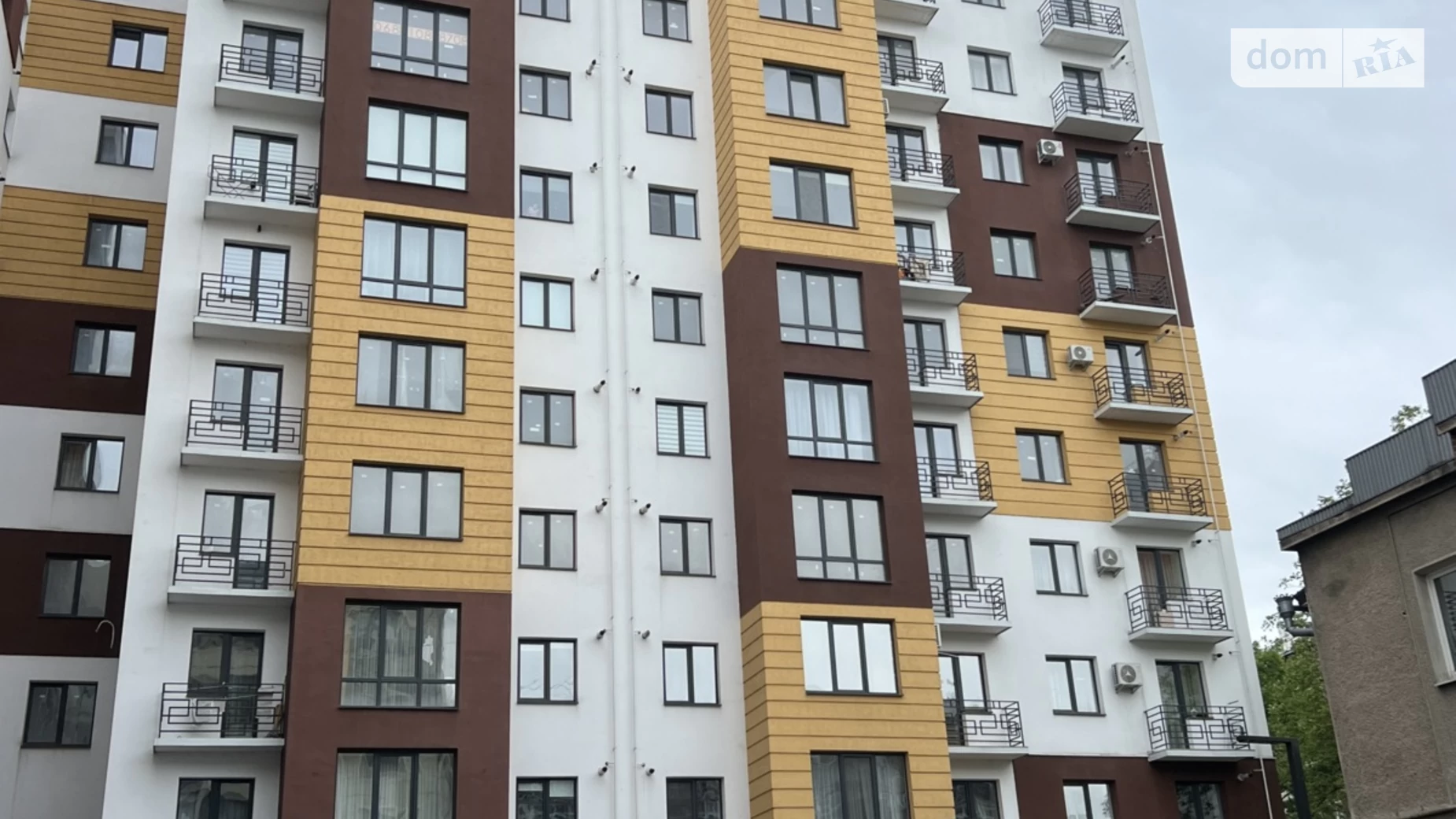 Продается 2-комнатная квартира 68.4 кв. м в Ивано-Франковске, ул. Железнодорожная - фото 4