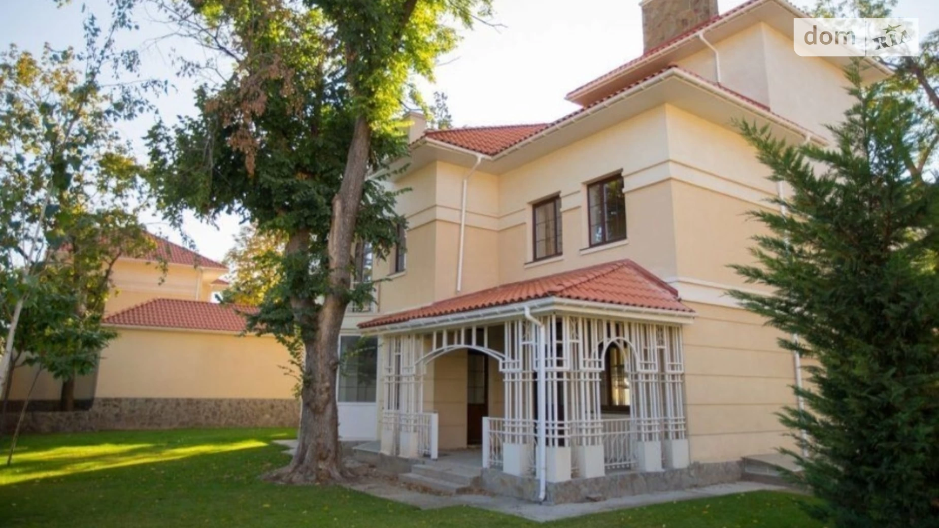Продается дом на 3 этажа 444 кв. м с камином, цена: 500000 $ - фото 2