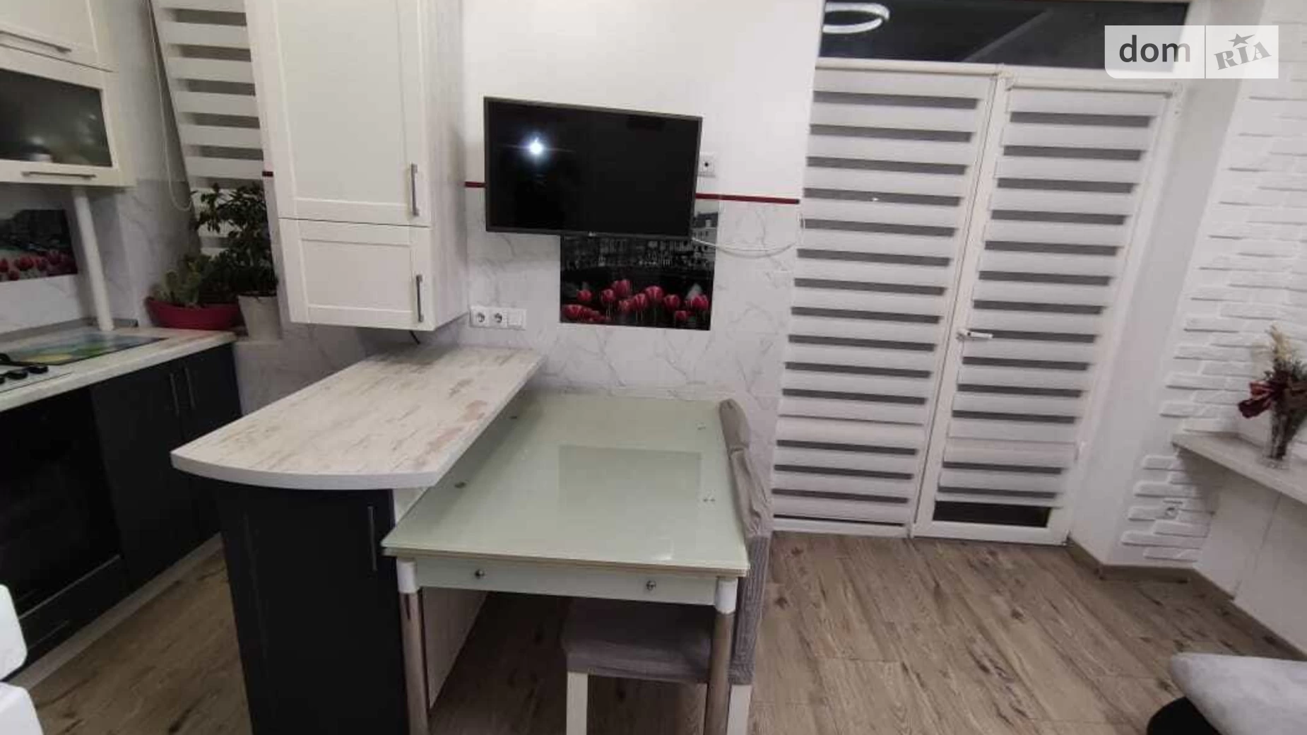 Продается 2-комнатная квартира 63.5 кв. м в, цена: 80600 $ - фото 2