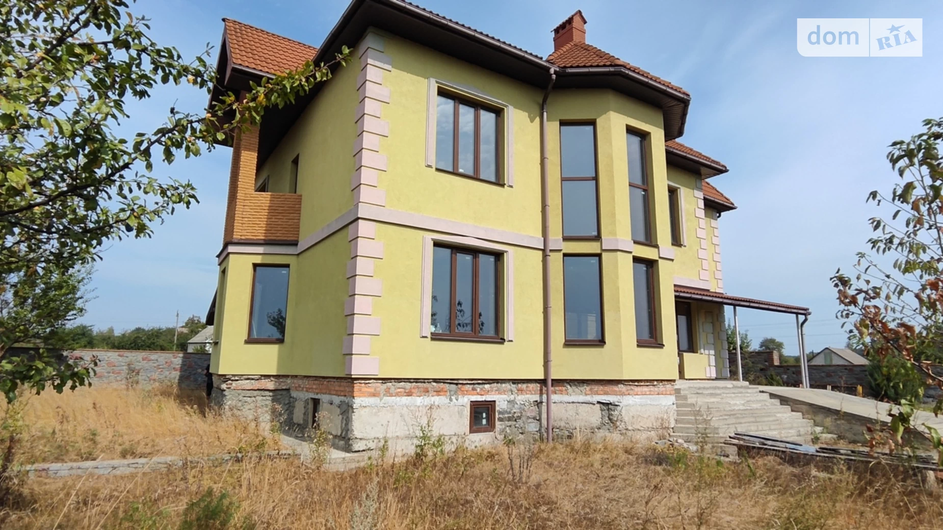 Продается дом на 2 этажа 253 кв. м с садом, цена: 155000 $ - фото 2