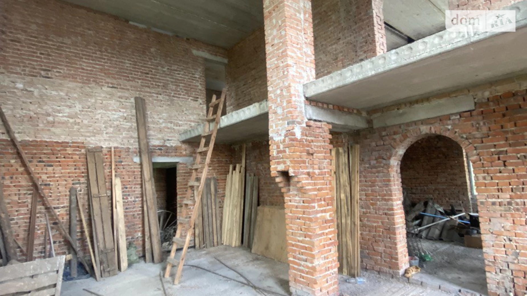 Продается дом на 2 этажа 366.7 кв. м с гаражом, цена: 80000 $ - фото 3