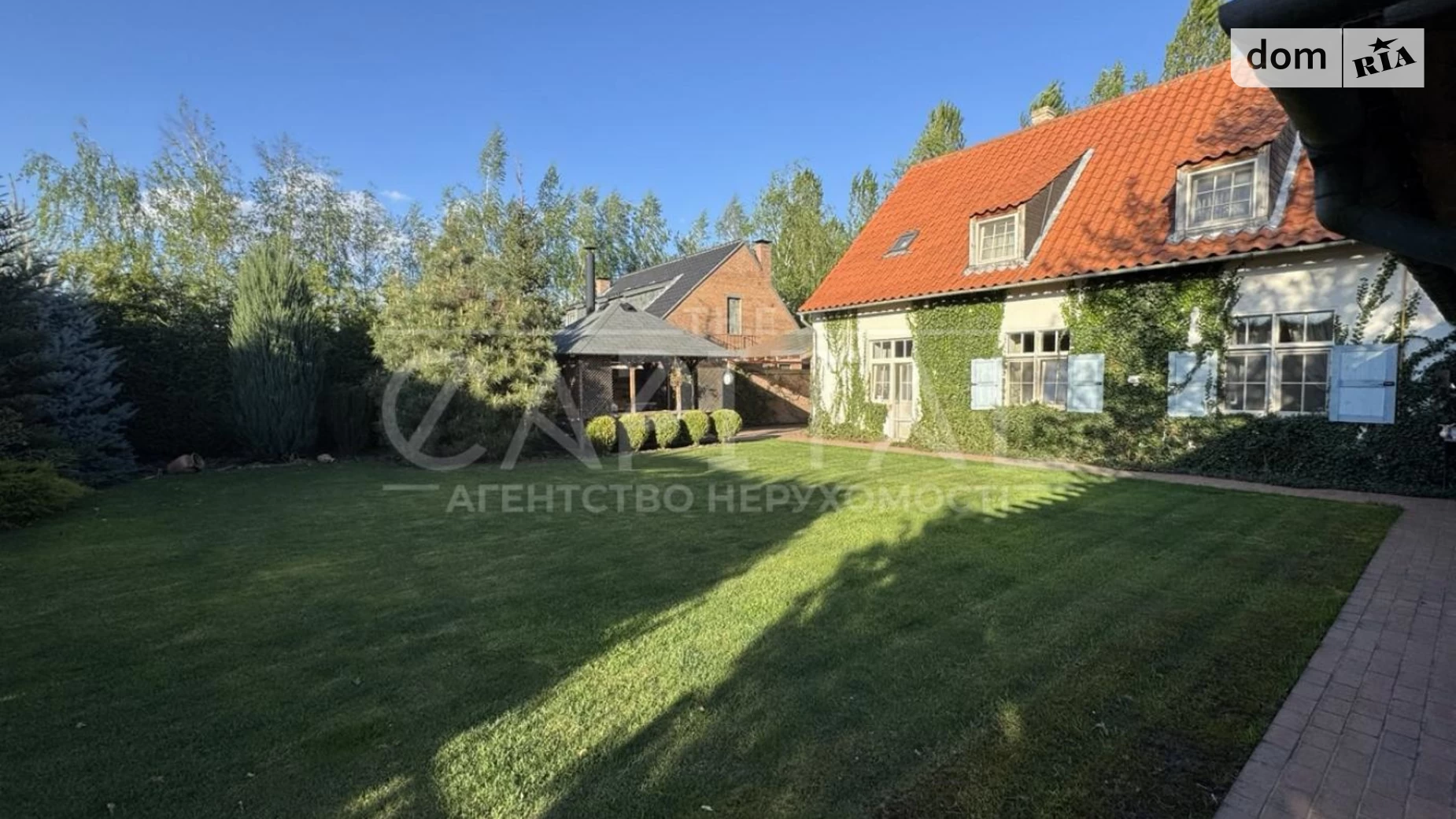 Продается дом на 2 этажа 200.6 кв. м с камином, цена: 345000 $ - фото 2