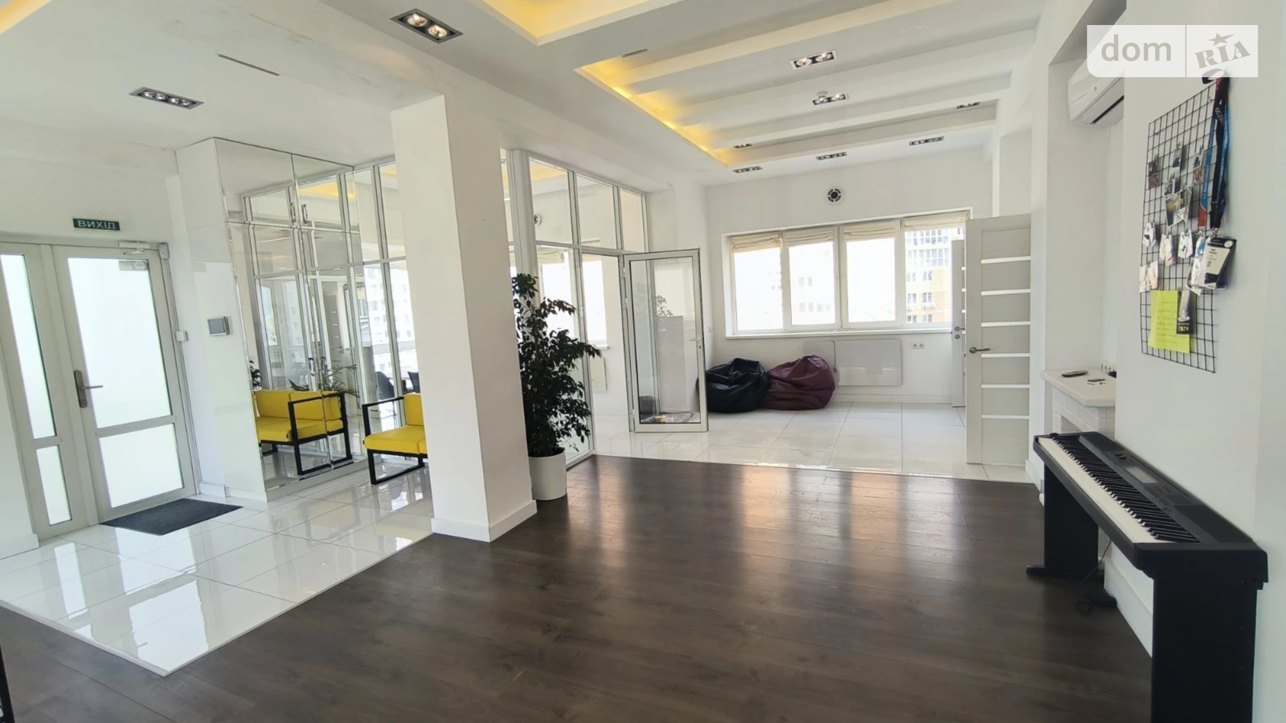 Сдается в аренду офис 96 кв. м в бизнес-центре, цена: 1800 $ - фото 3