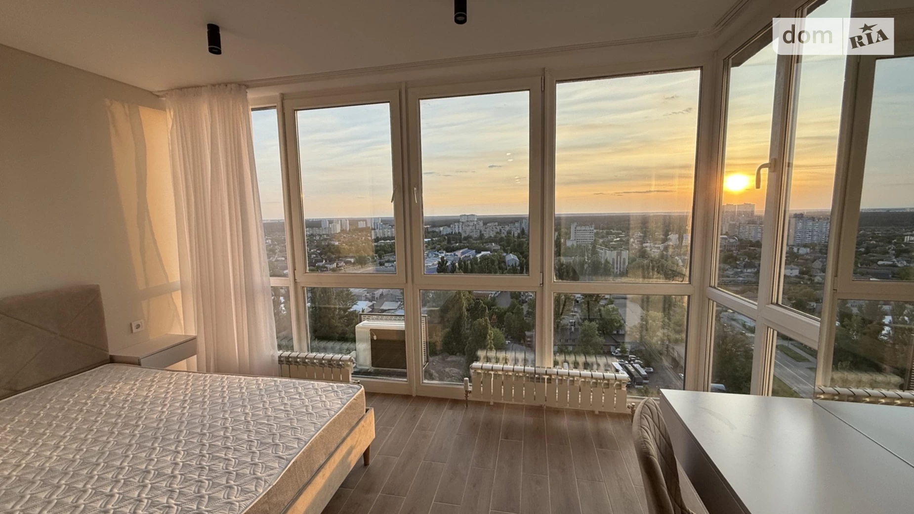 Продается 1-комнатная квартира 38 кв. м в Киеве, ул. Олега Мудрака(Генерала Наумова), 1Б - фото 2
