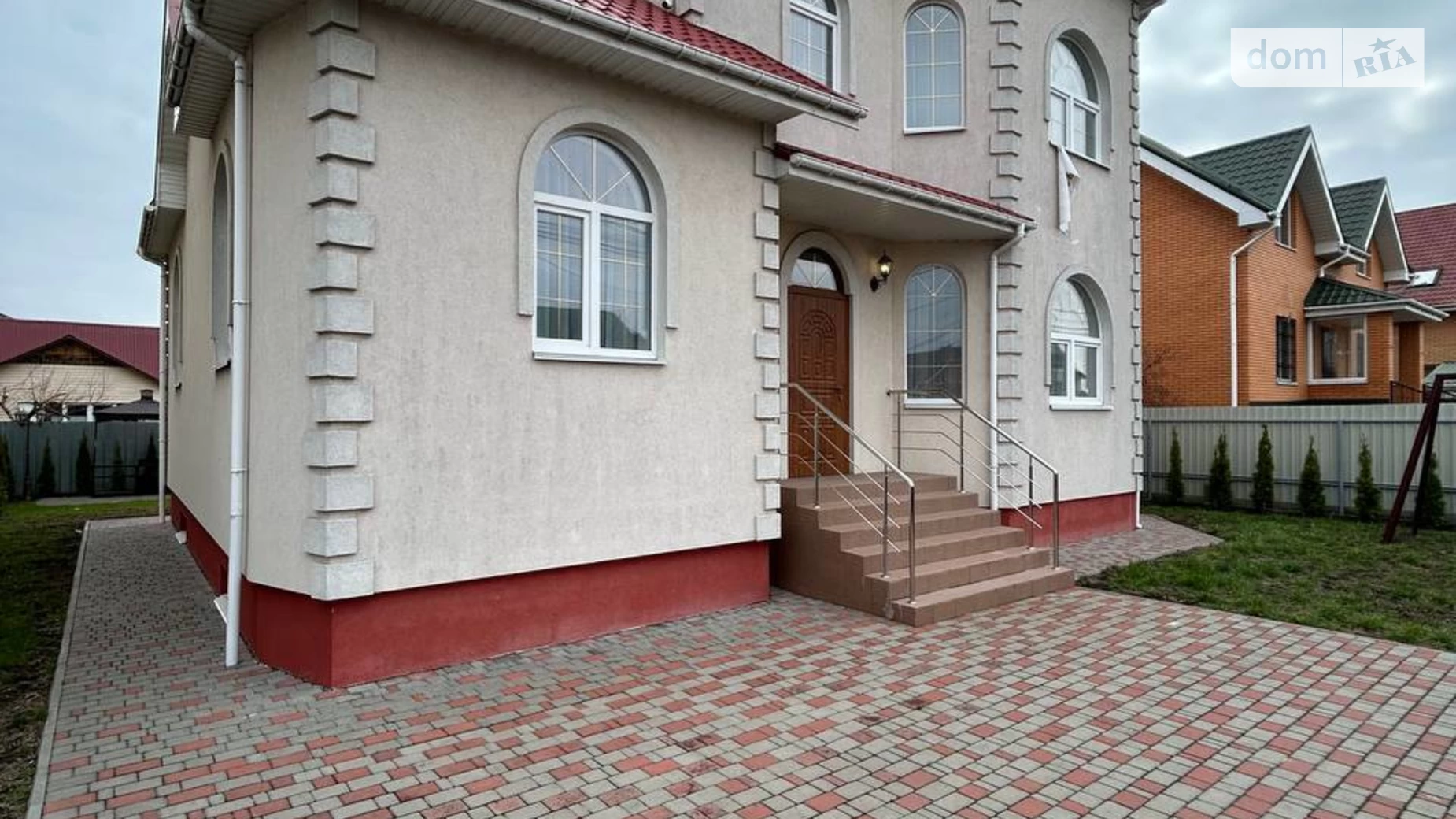 Продается дом на 3 этажа 254 кв. м с балконом, цена: 330000 $ - фото 3