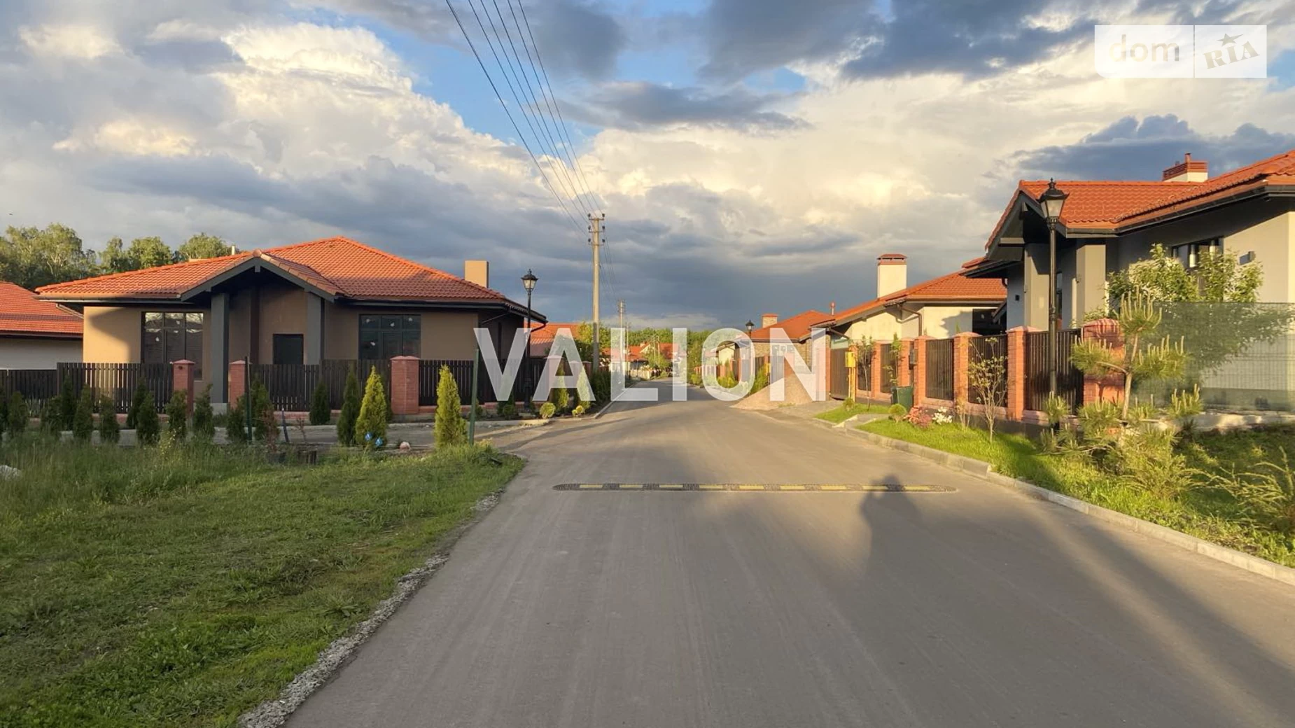 Продается дом на 2 этажа 189 кв. м с камином, цена: 230000 $ - фото 4