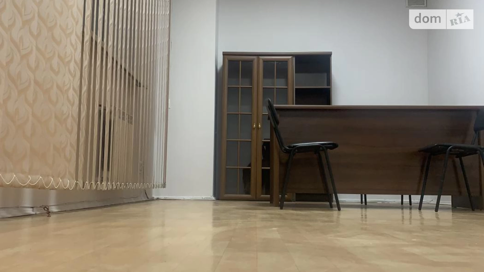 Сдается в аренду офис 18.2 кв. м в бизнес-центре, цена: 4500 грн - фото 2