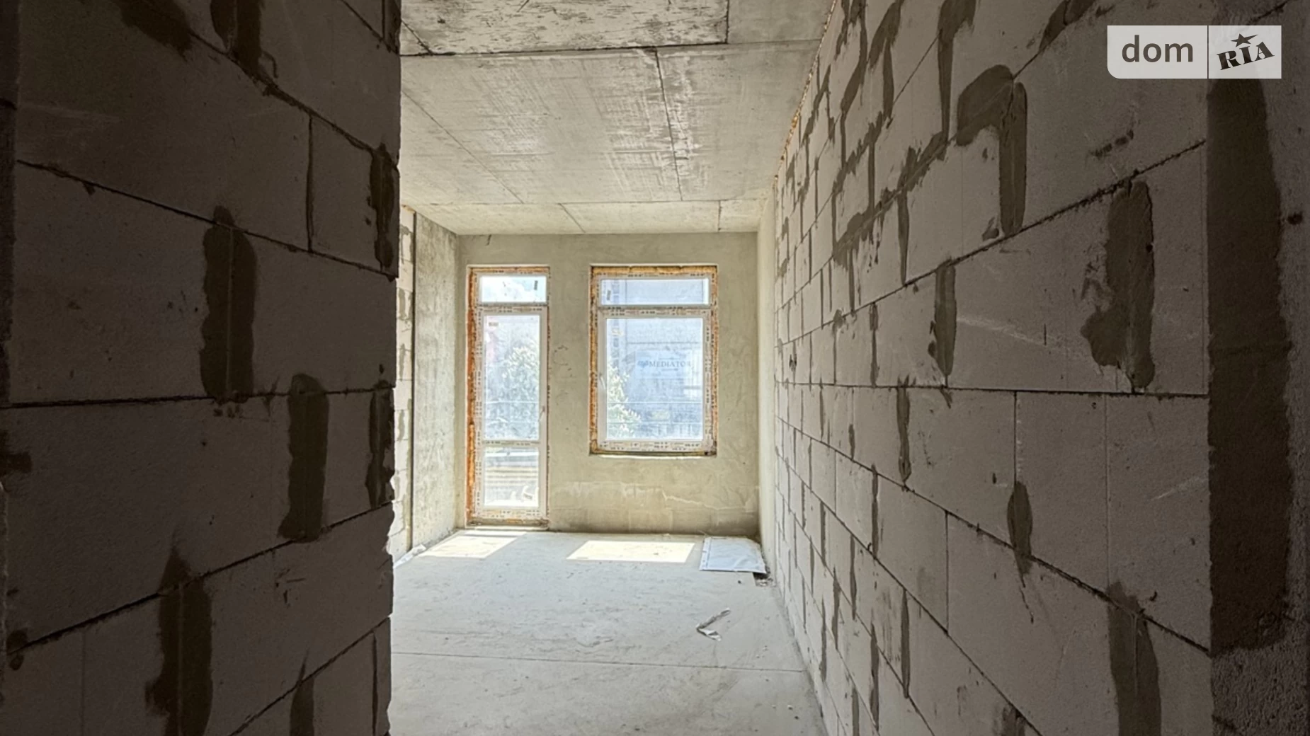 2-комнатная квартира 75.1 кв. м в, цена: 63800 $ - фото 2