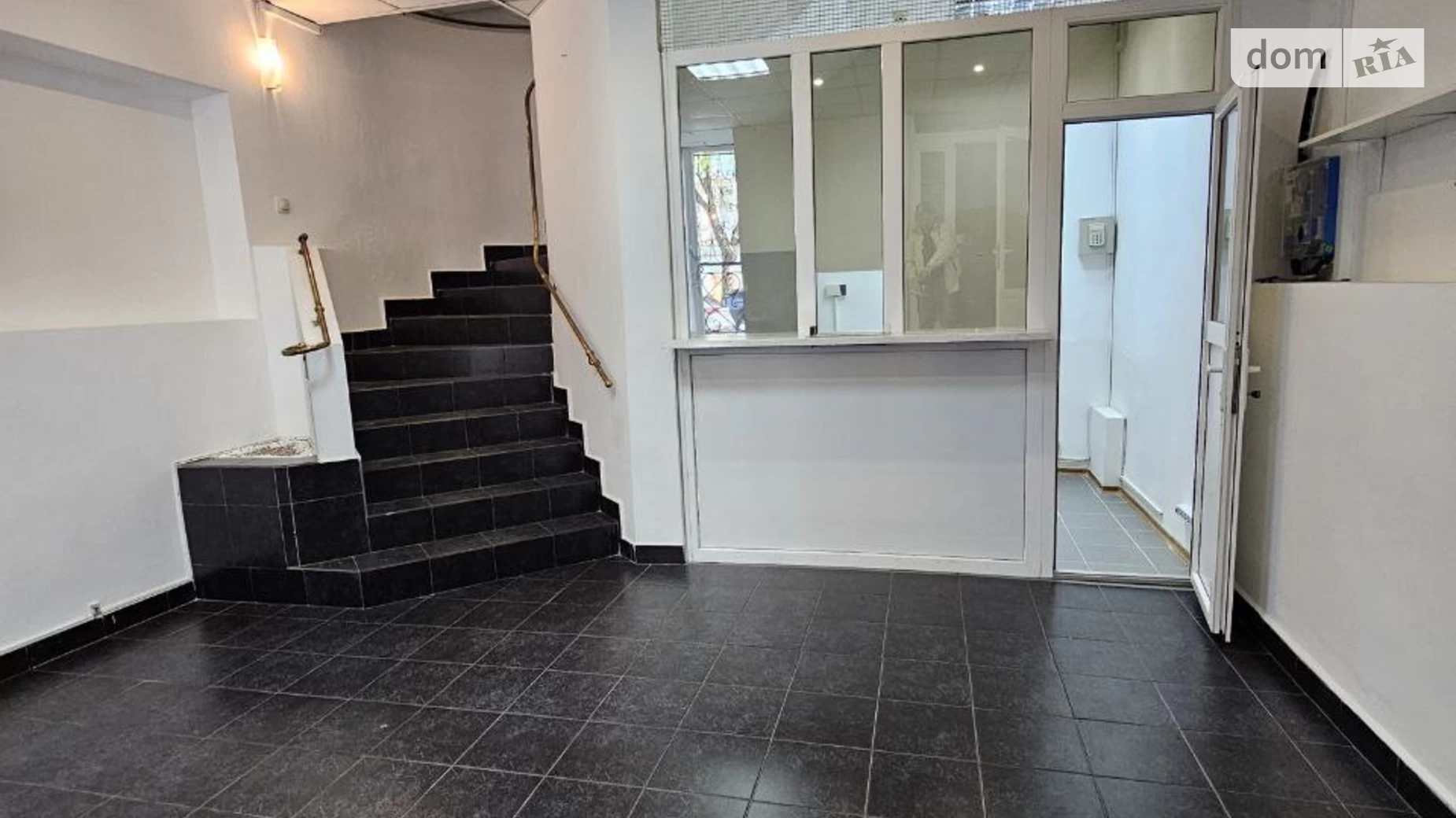 Продается офис 92.6 кв. м в бизнес-центре, цена: 170000 $ - фото 3